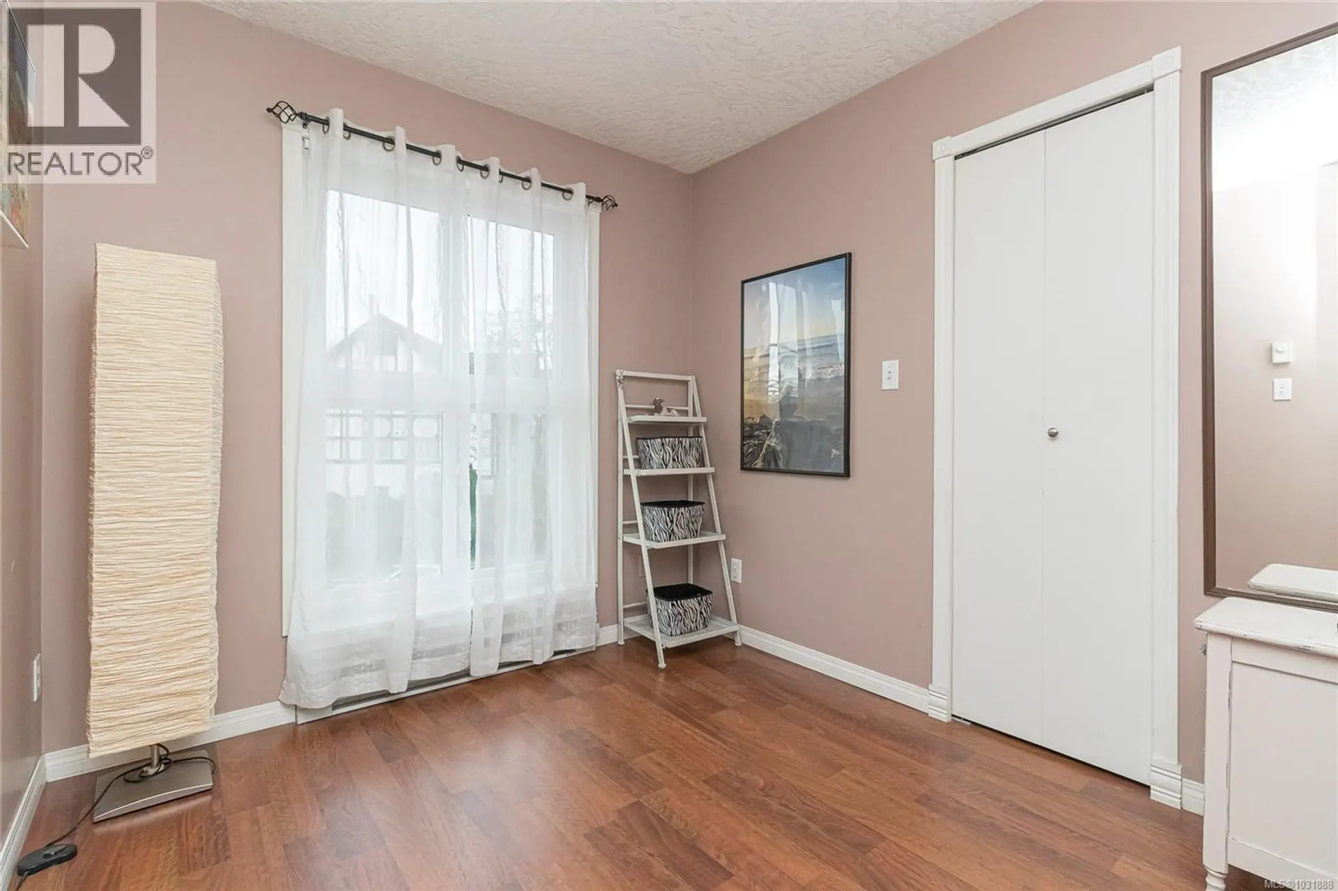 Property at #304 2511 QUADRA ST, Victoria, BC