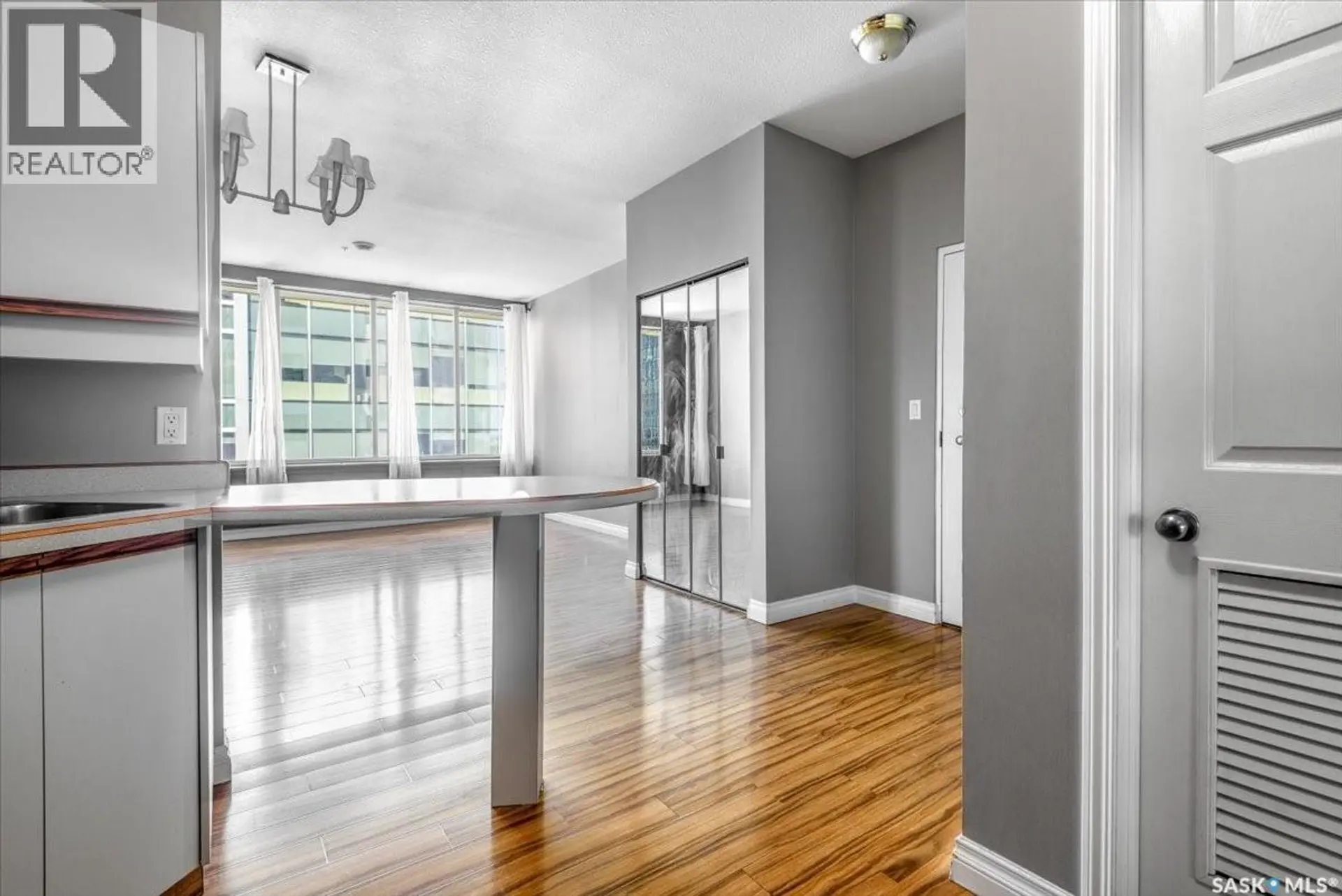 #801 1867 Hamilton STREET - Image 10