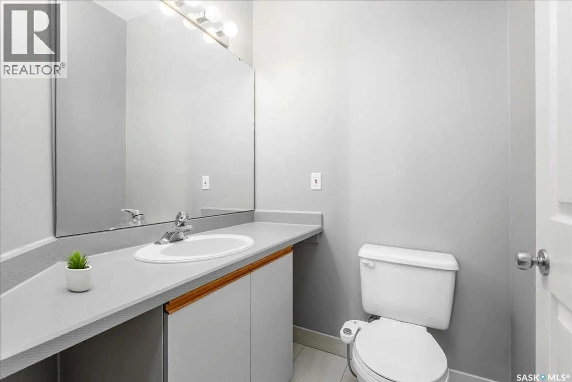 #801 1867 Hamilton STREET - Image 13