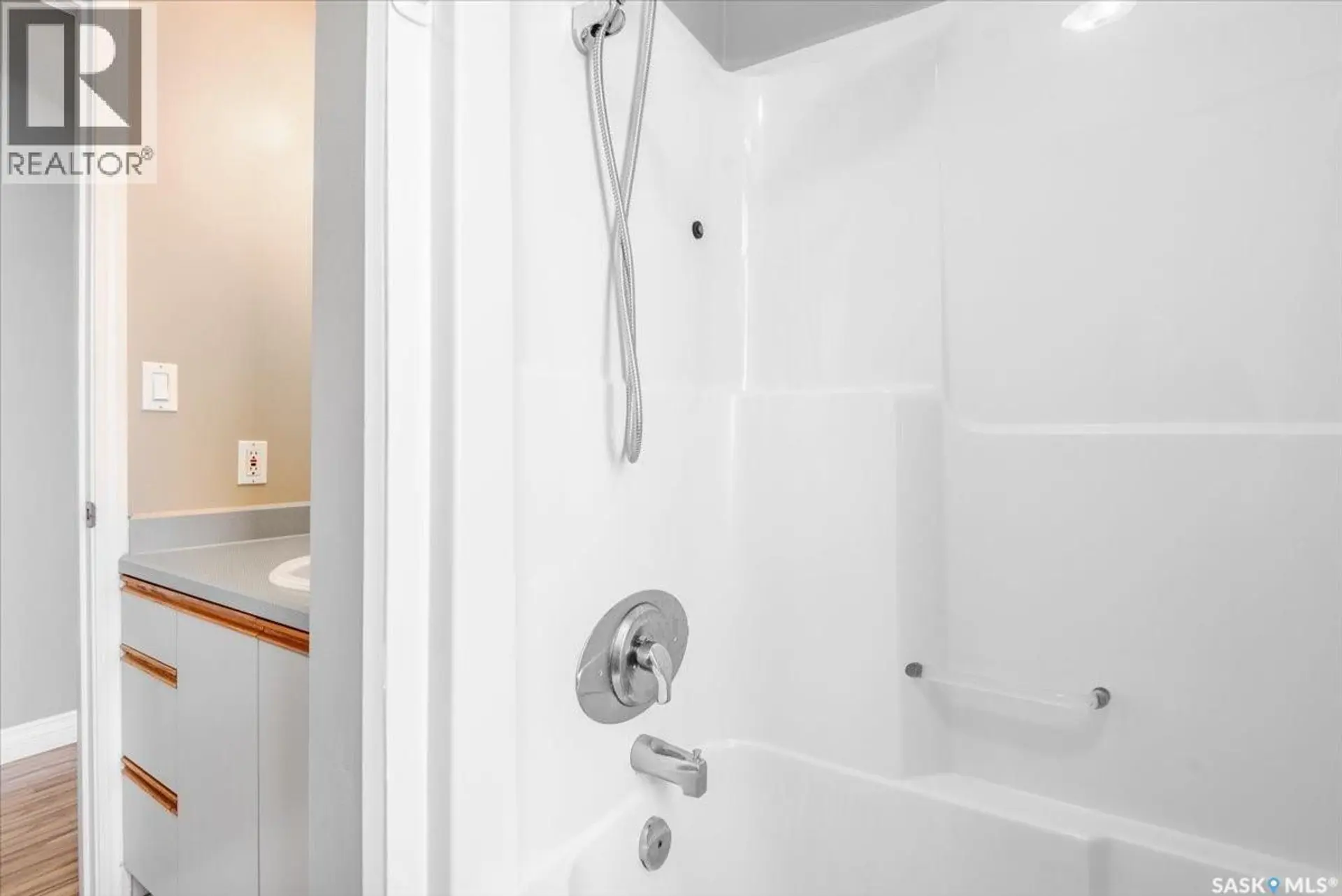 #801 1867 Hamilton STREET - Image 17