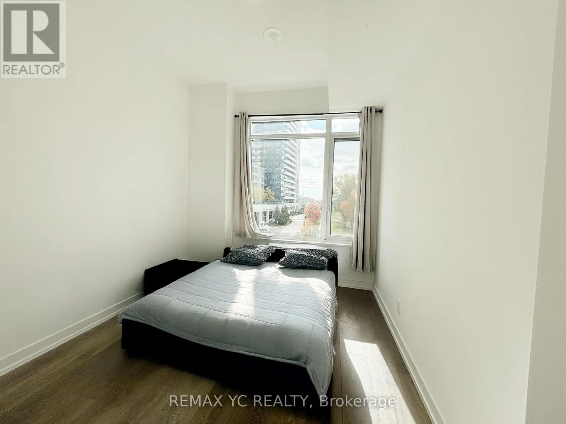 #324 8 BEVERLEY GLEN BOULEVARD - Image 10