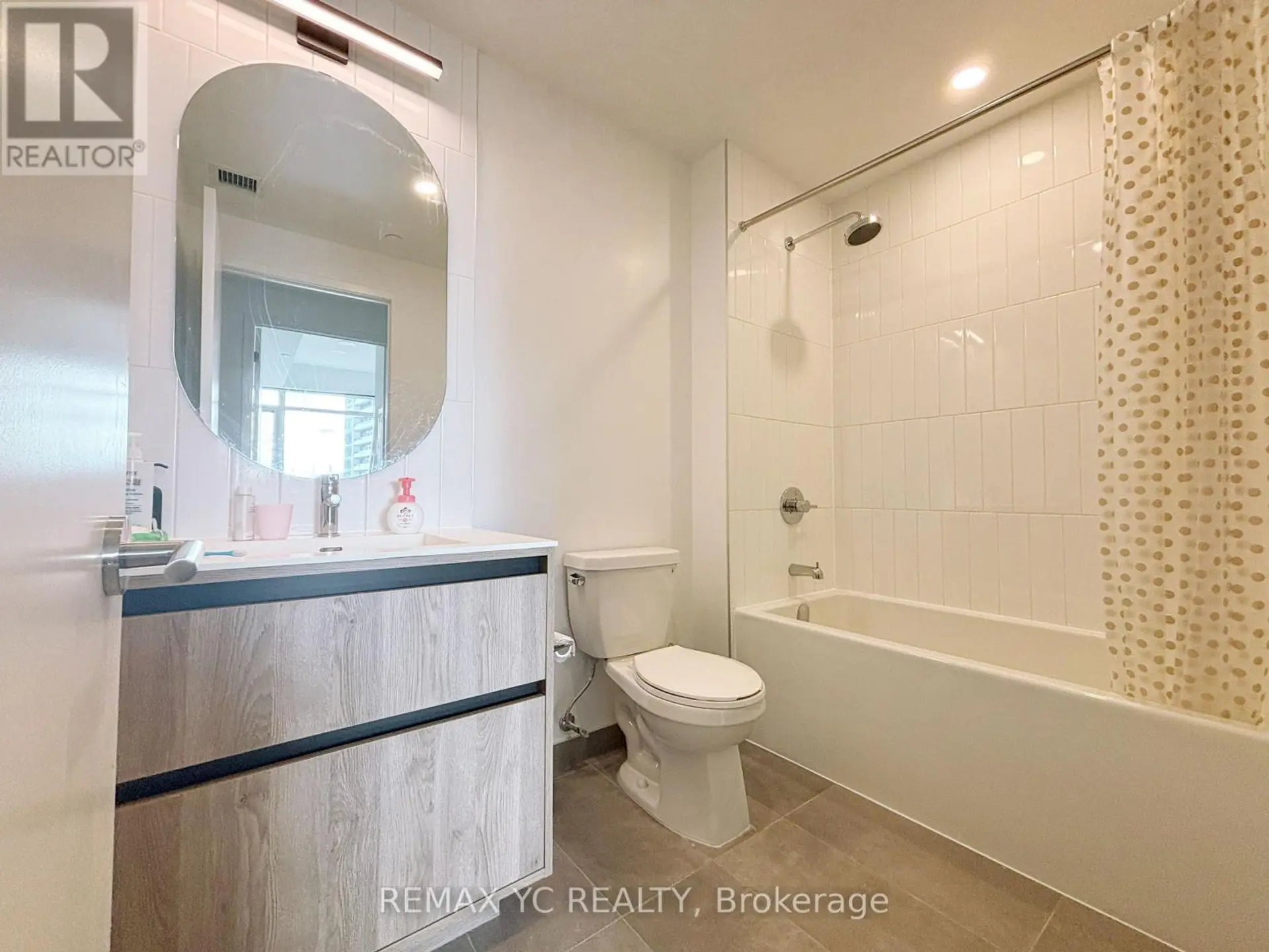 #324 8 BEVERLEY GLEN BOULEVARD - Image 7