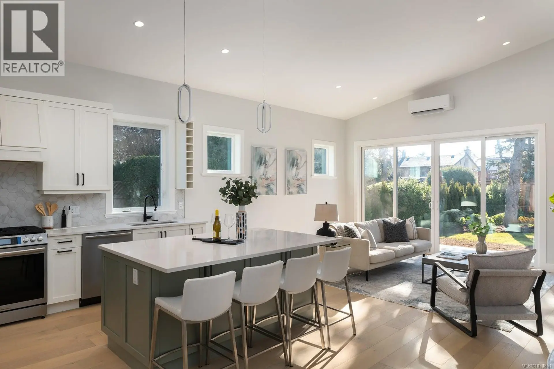 Property at 2284 MALAVIEW AVE, Sidney, BC