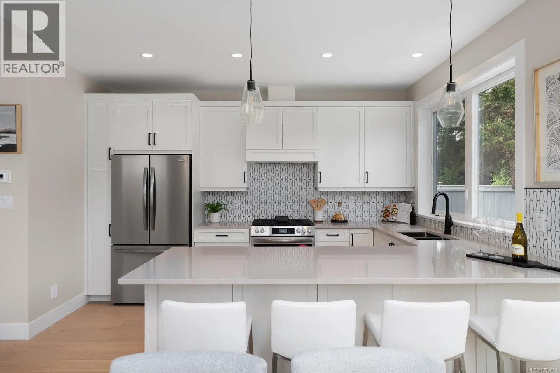 Property at 2284 MALAVIEW AVE, Sidney, BC