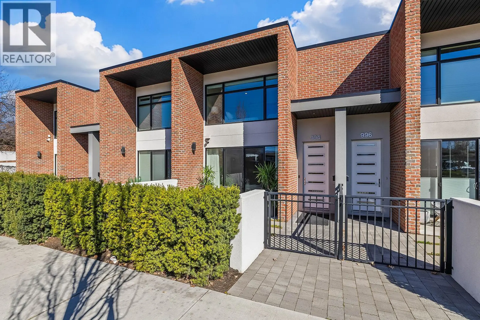 Property at 994 Guisachan Road, Kelowna, BC