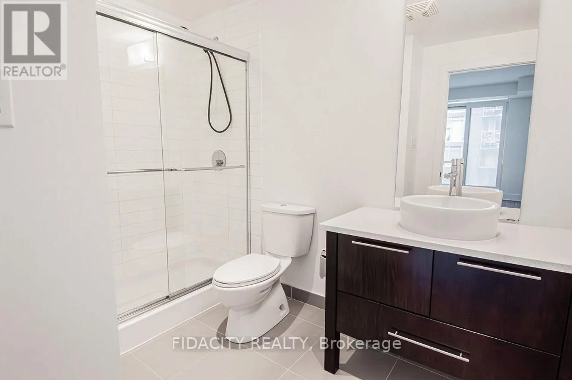 #320 101 RICHMOND ROAD - Image 14