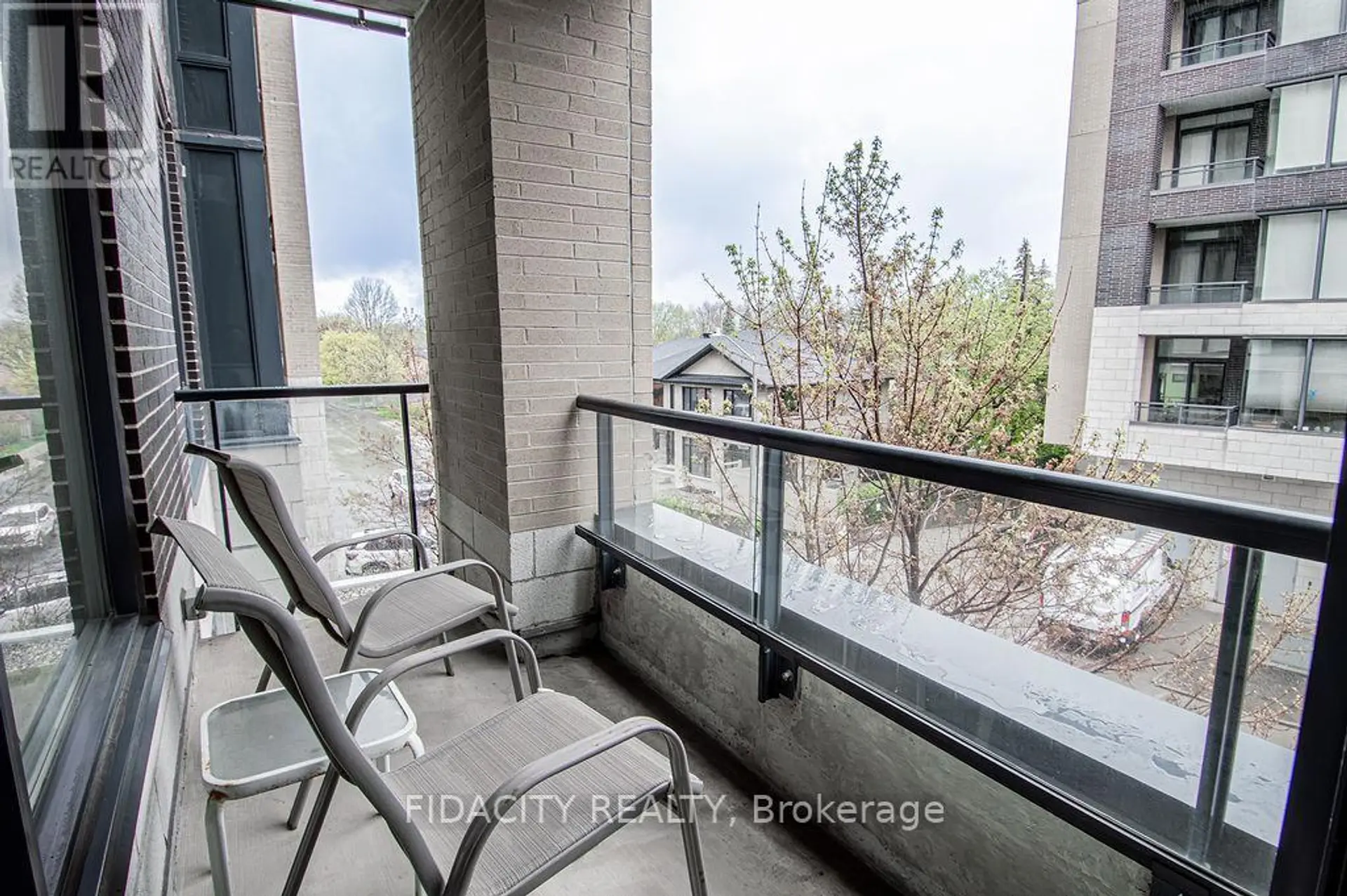 #324 360 PATRICIA AVENUE - Image 12