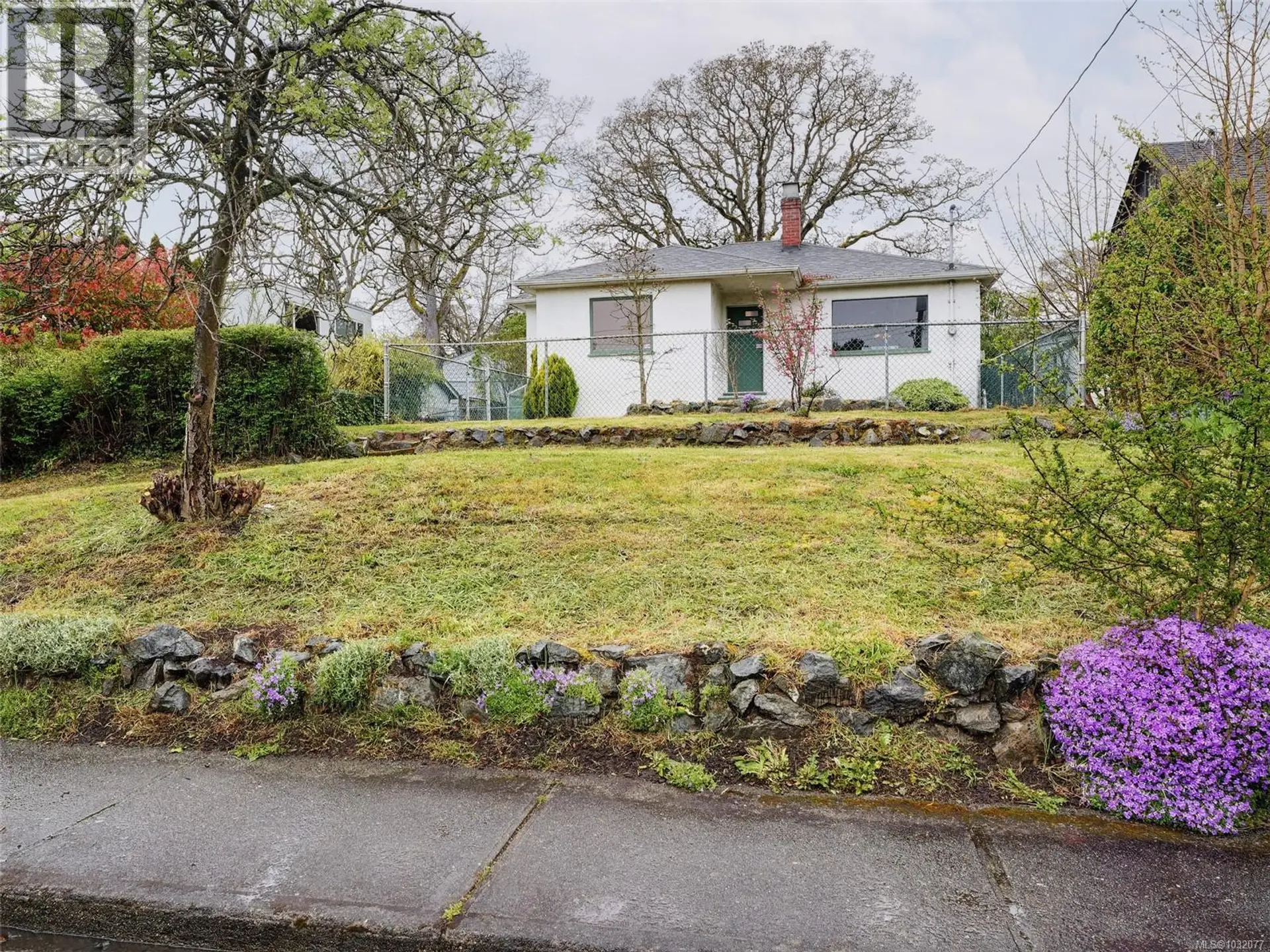 Property at 2522 Vancouver St, Victoria, BC