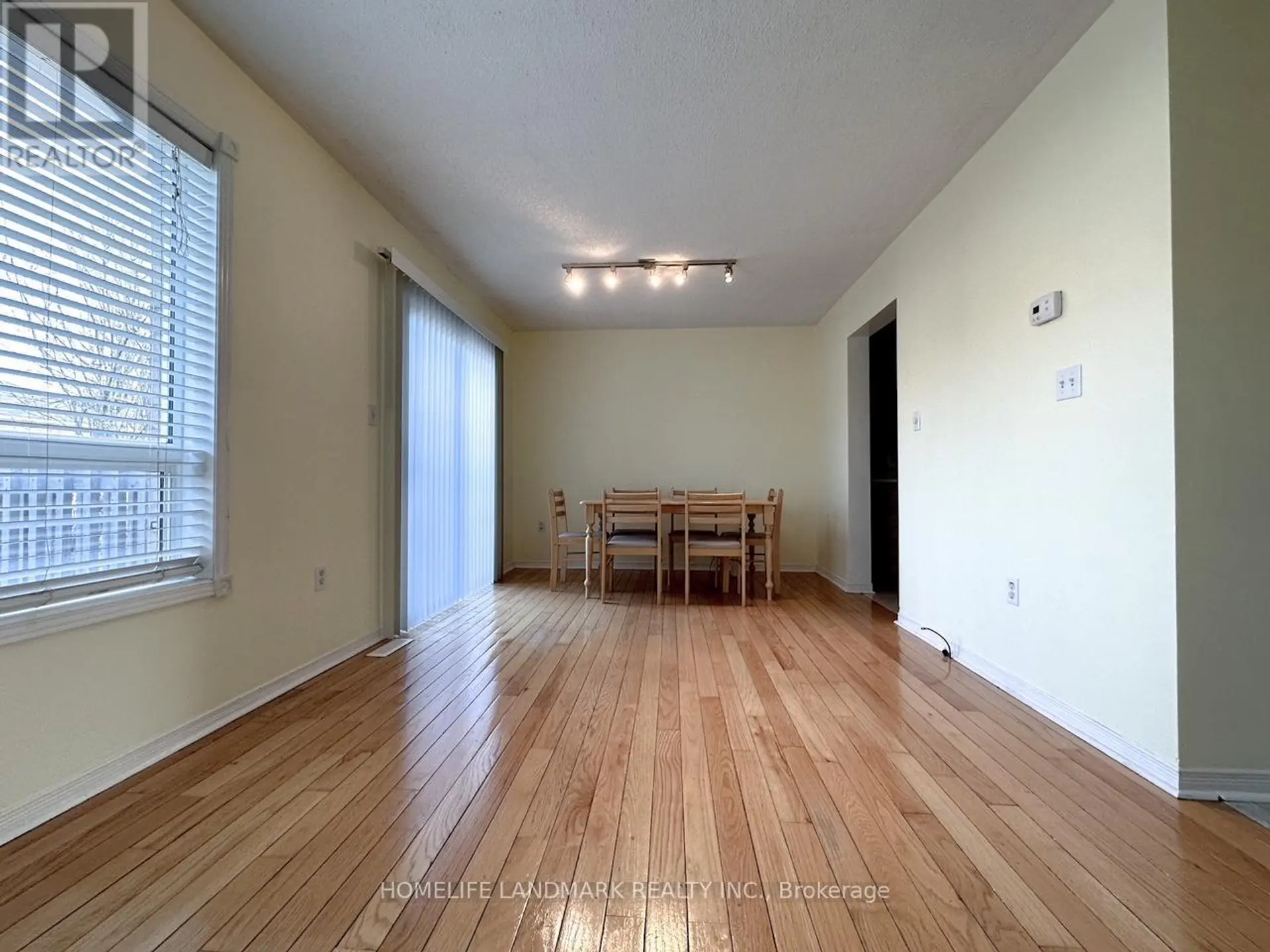 24 CRITTENDEN DRIVE - Image 2