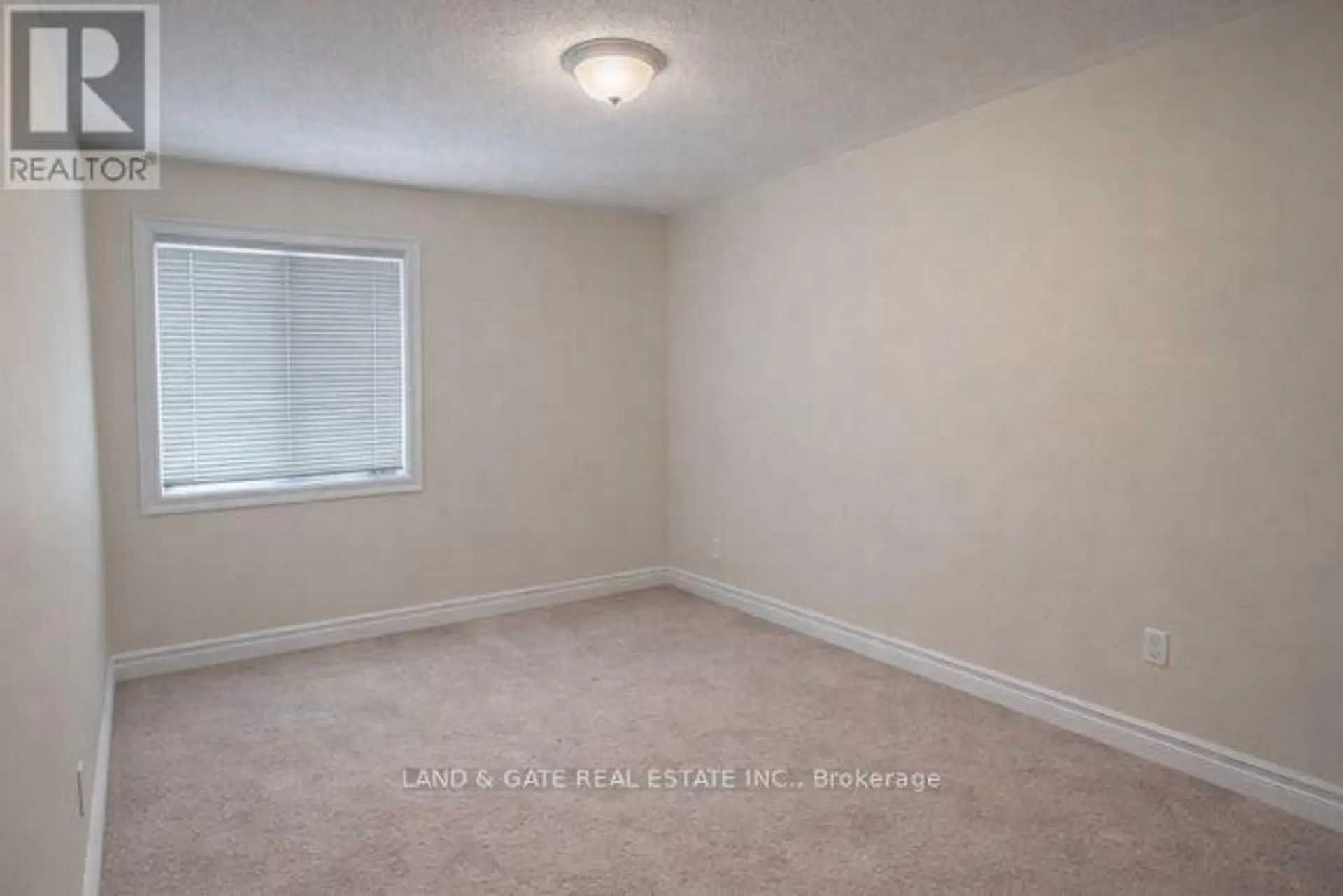 466 MEADOWGLADE ROAD - Image 12