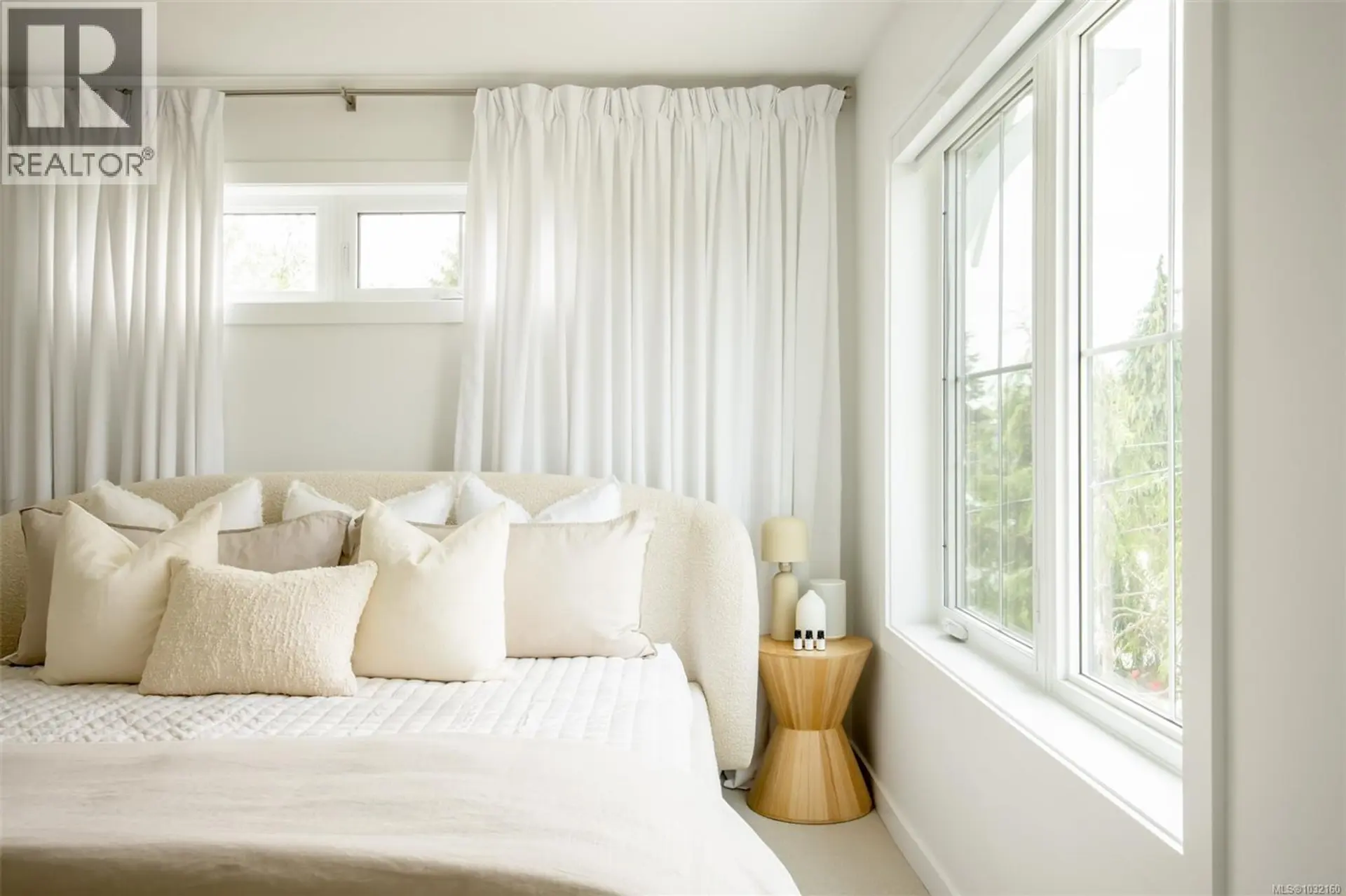 Property at #TH11 3450 WHITTIER AVE, Saanich, BC