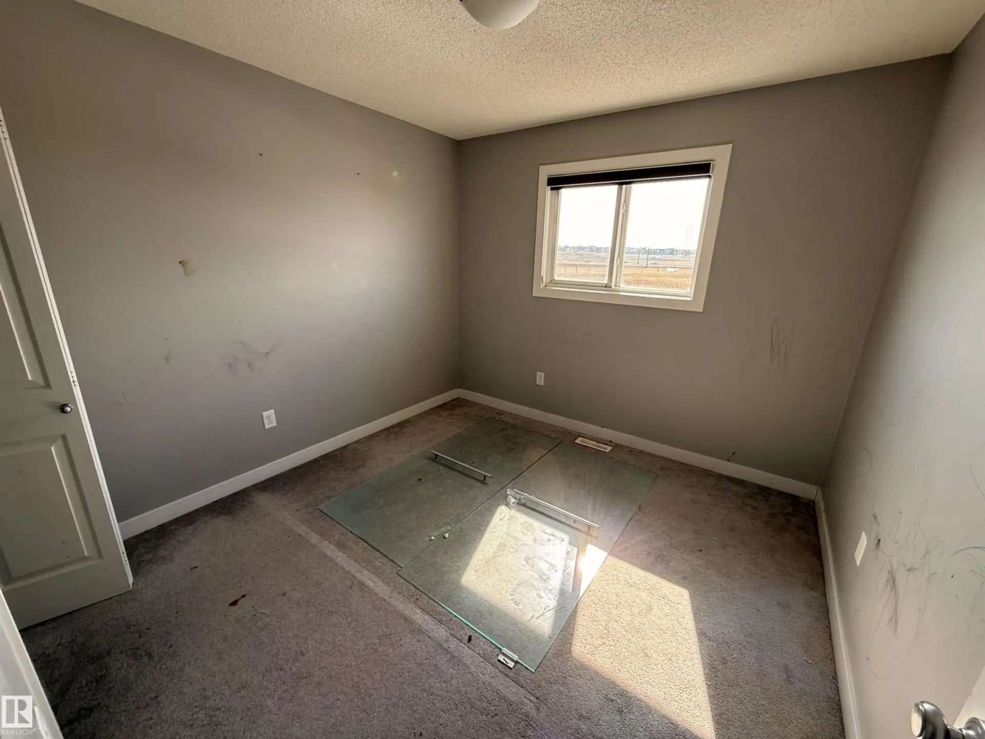 3317 11 AV NW - Image 13