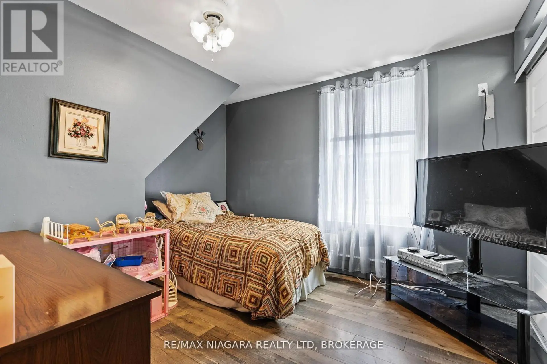 549 FERNDALE AVENUE - Image 16
