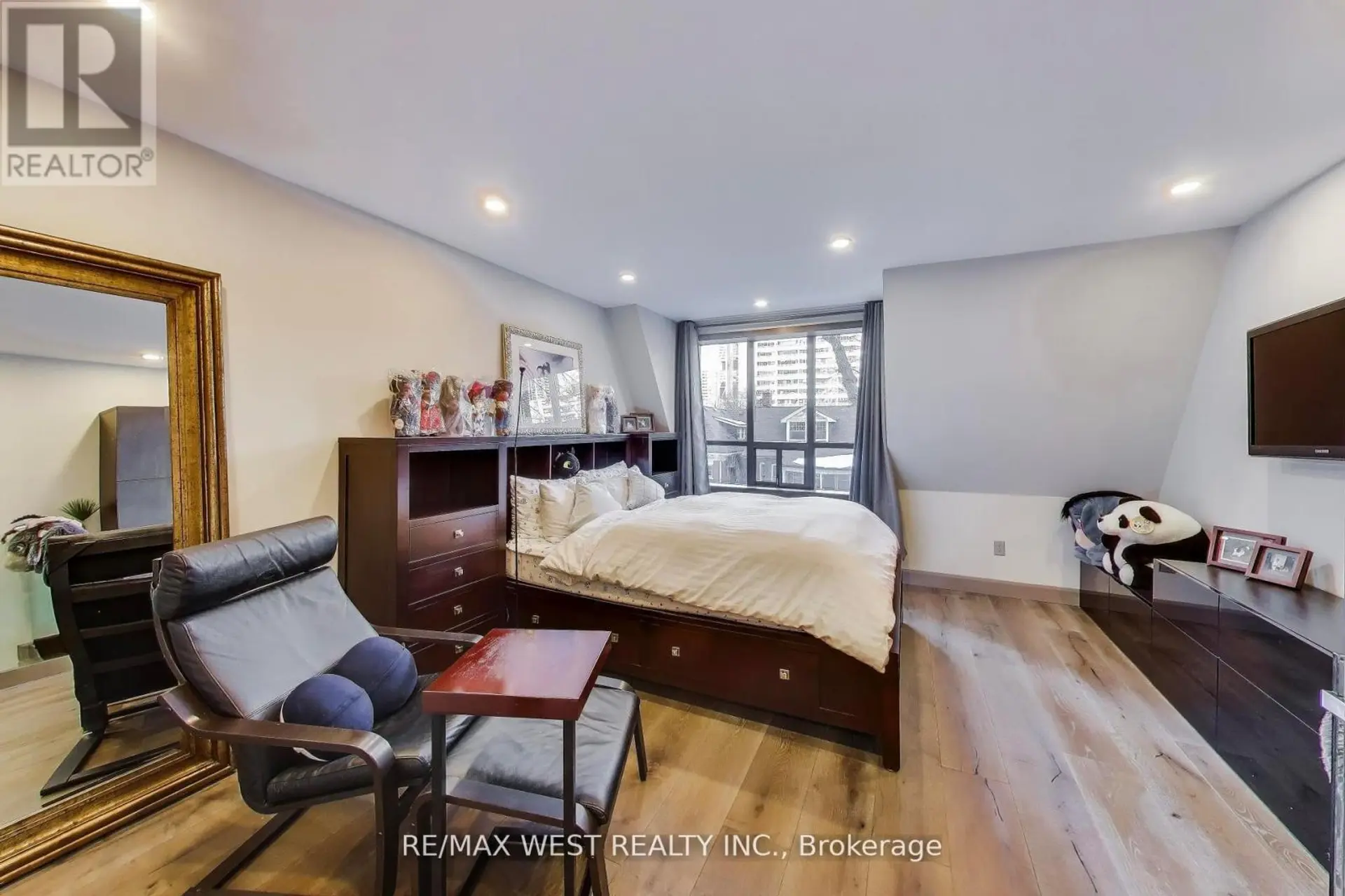 21 DUNDONALD STREET - Image 10