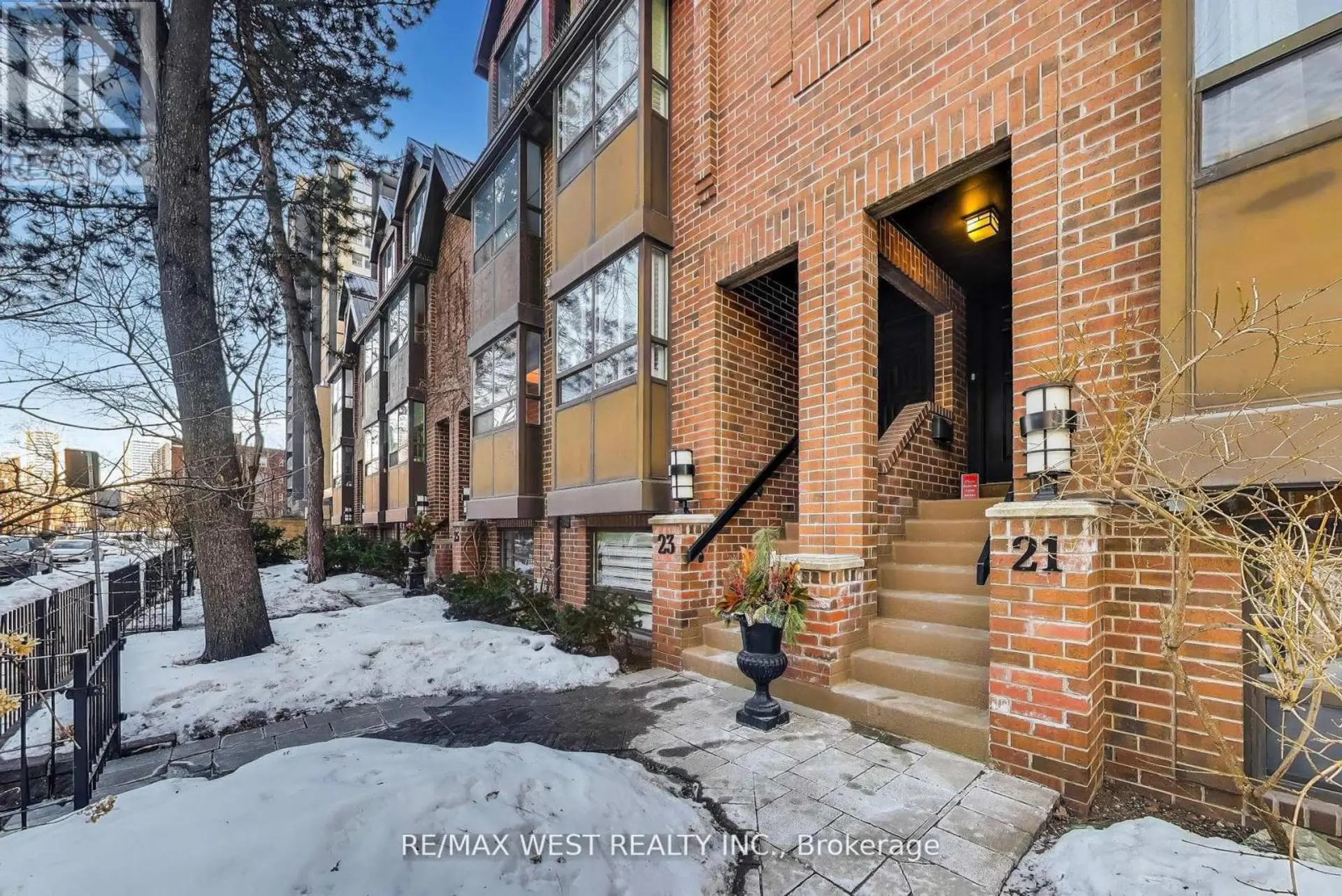 21 DUNDONALD STREET - Image 2