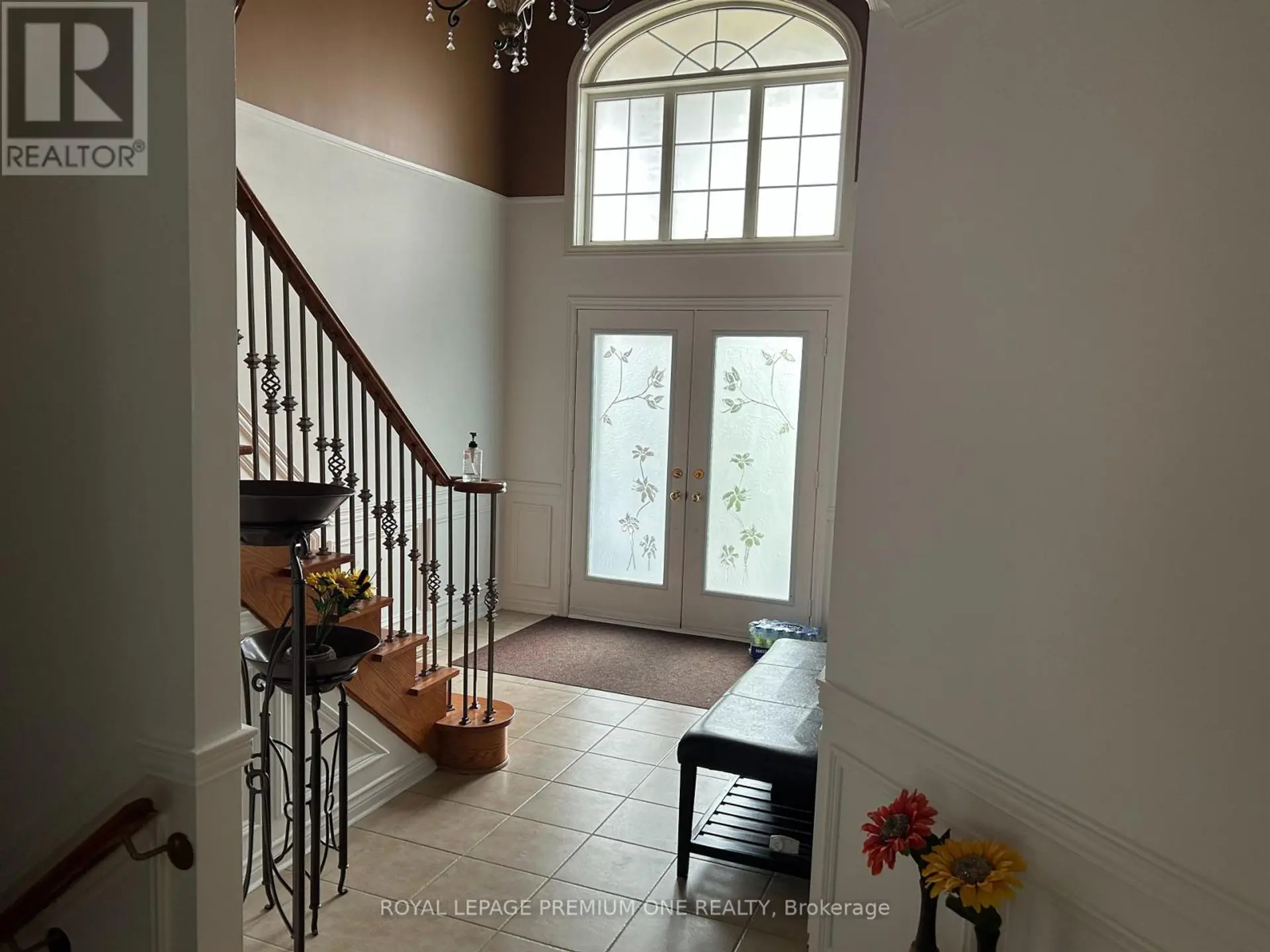1370 CLARENCE STREET - Image 2