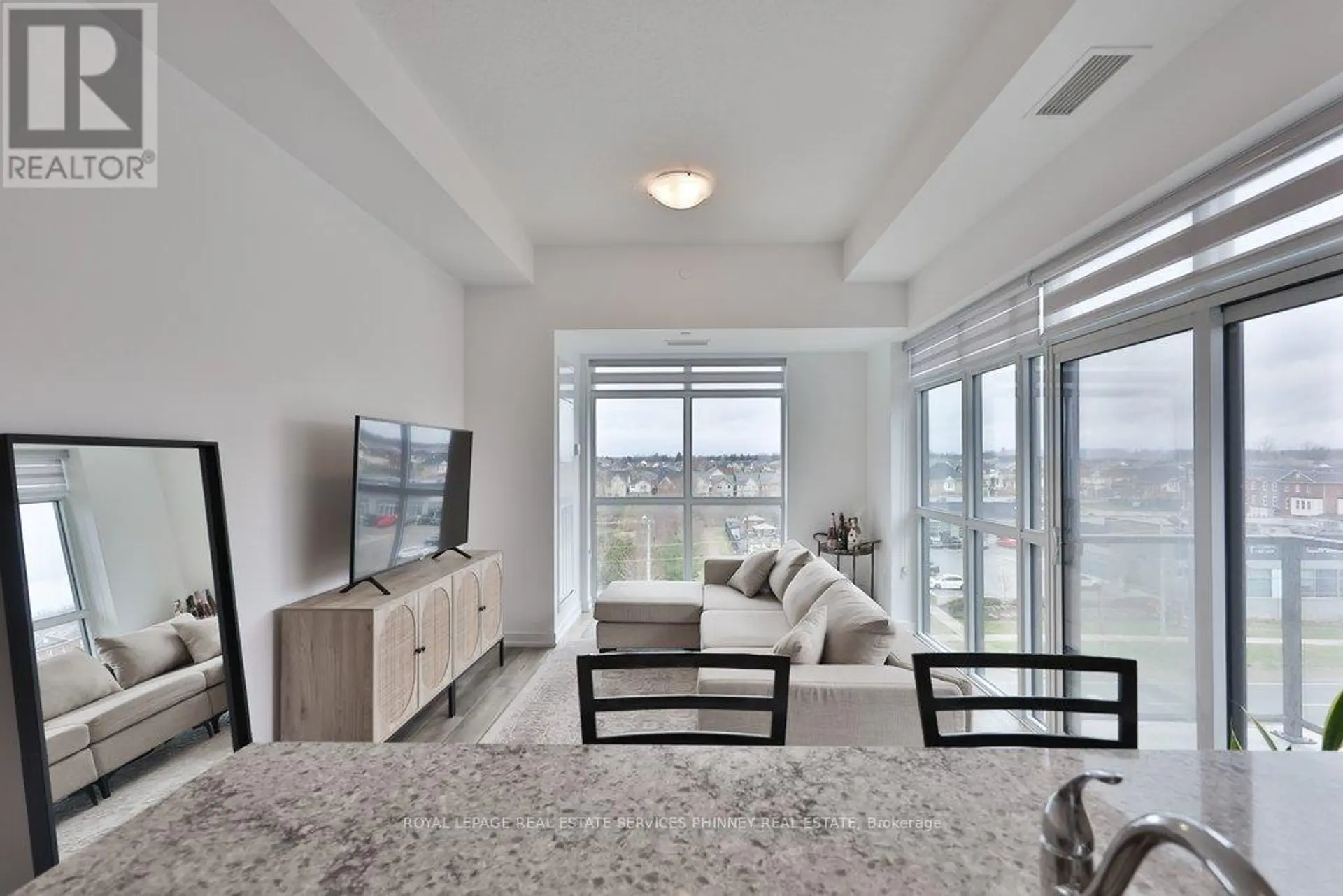 #506 470 DUNDAS STREET E - Image 9