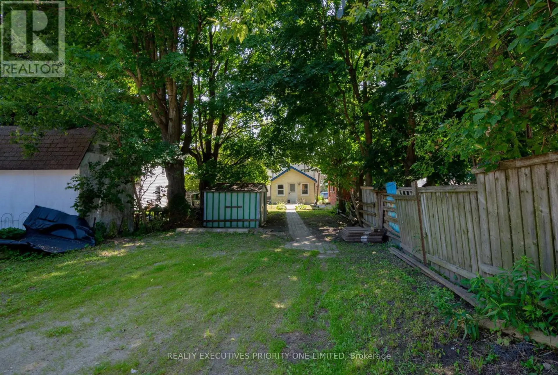 152 MAIN STREET W - Image 19
