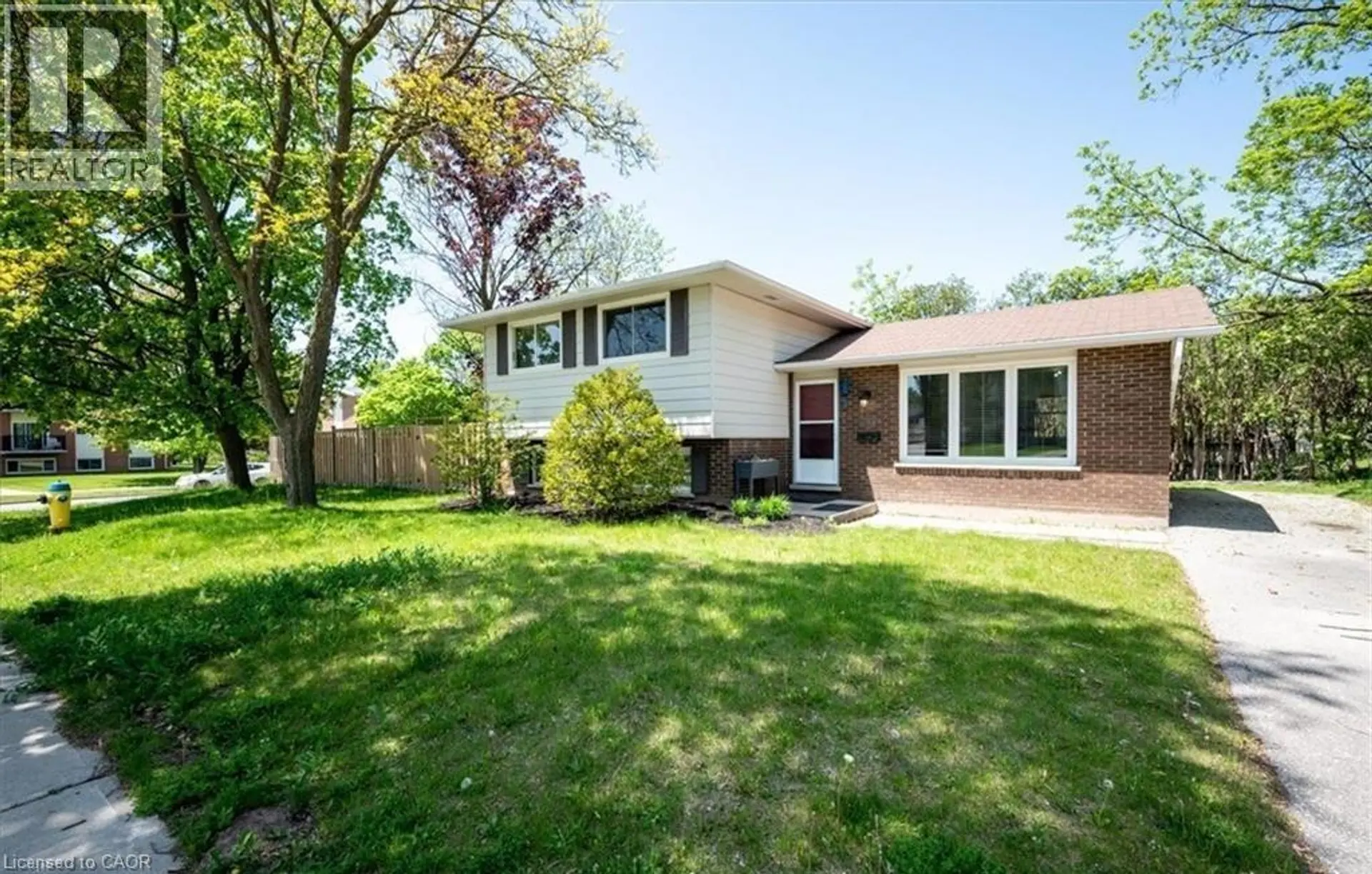 152 MACGREGOR Crescent - Image 3