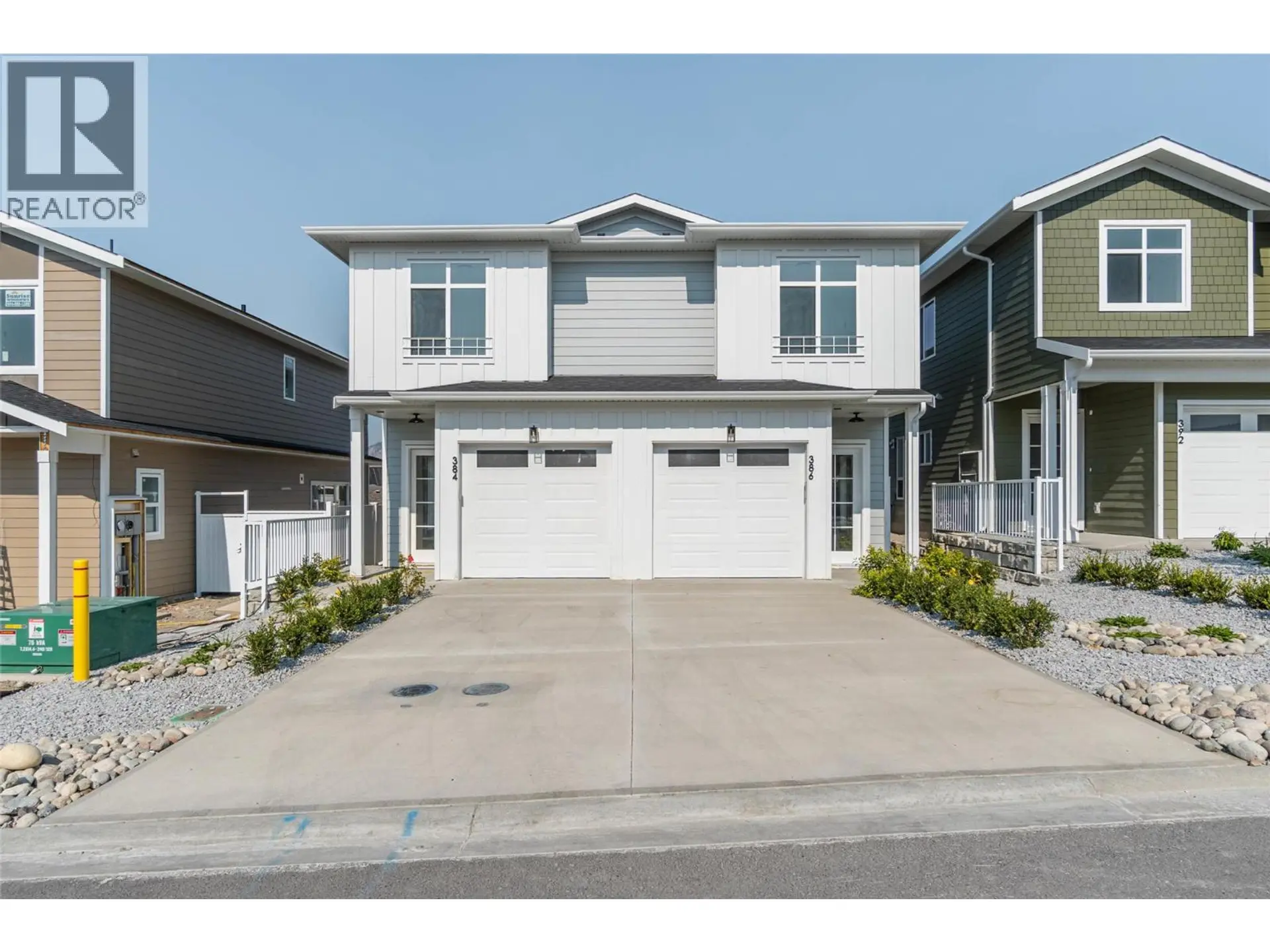 Property at 384 Chardonnay Avenue, Oliver, BC