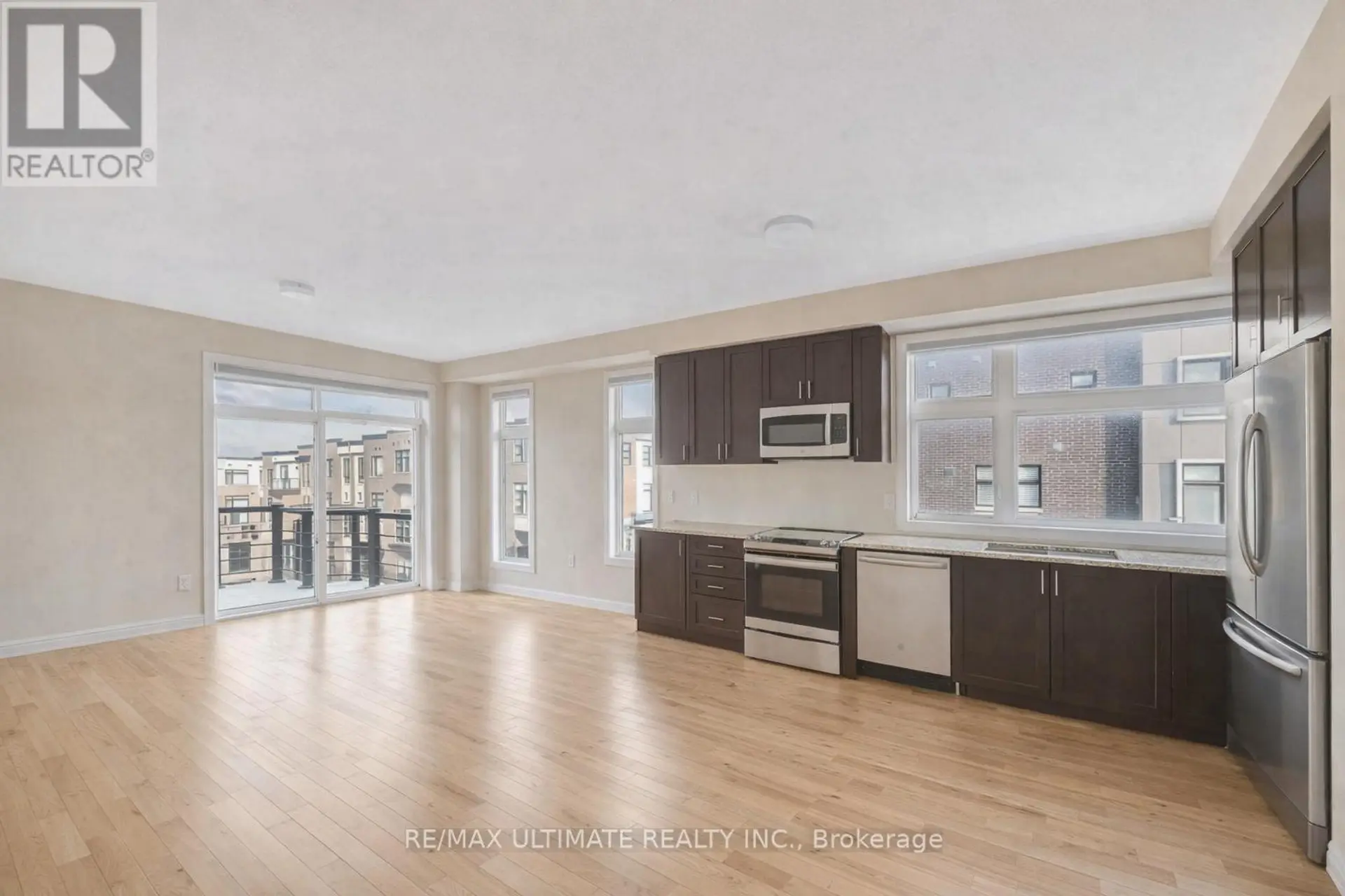 2632 CASTLEGATE CROSSING DRIVE - Image 1
