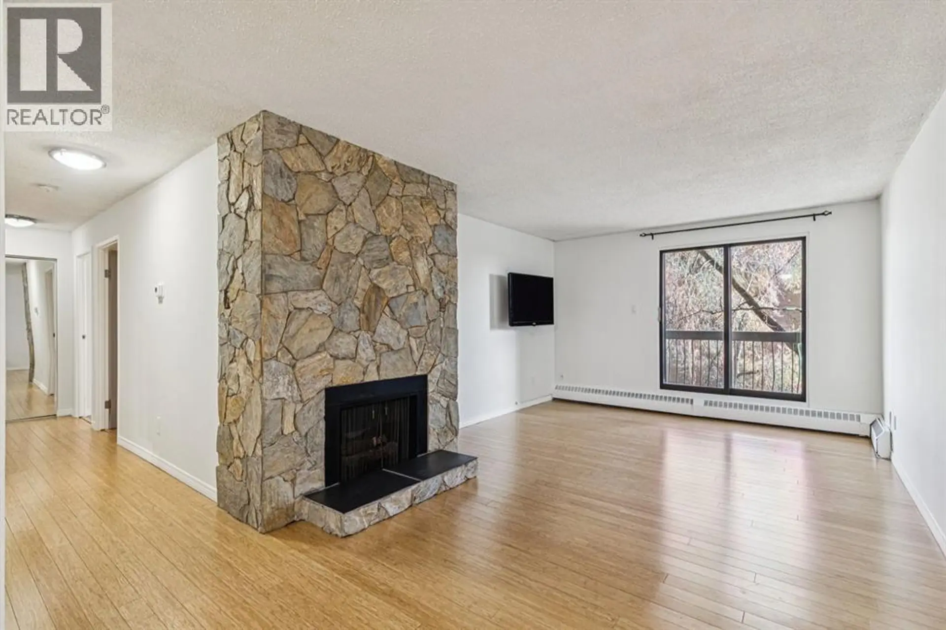 #404 537 14 AVENUE SW - Image 13