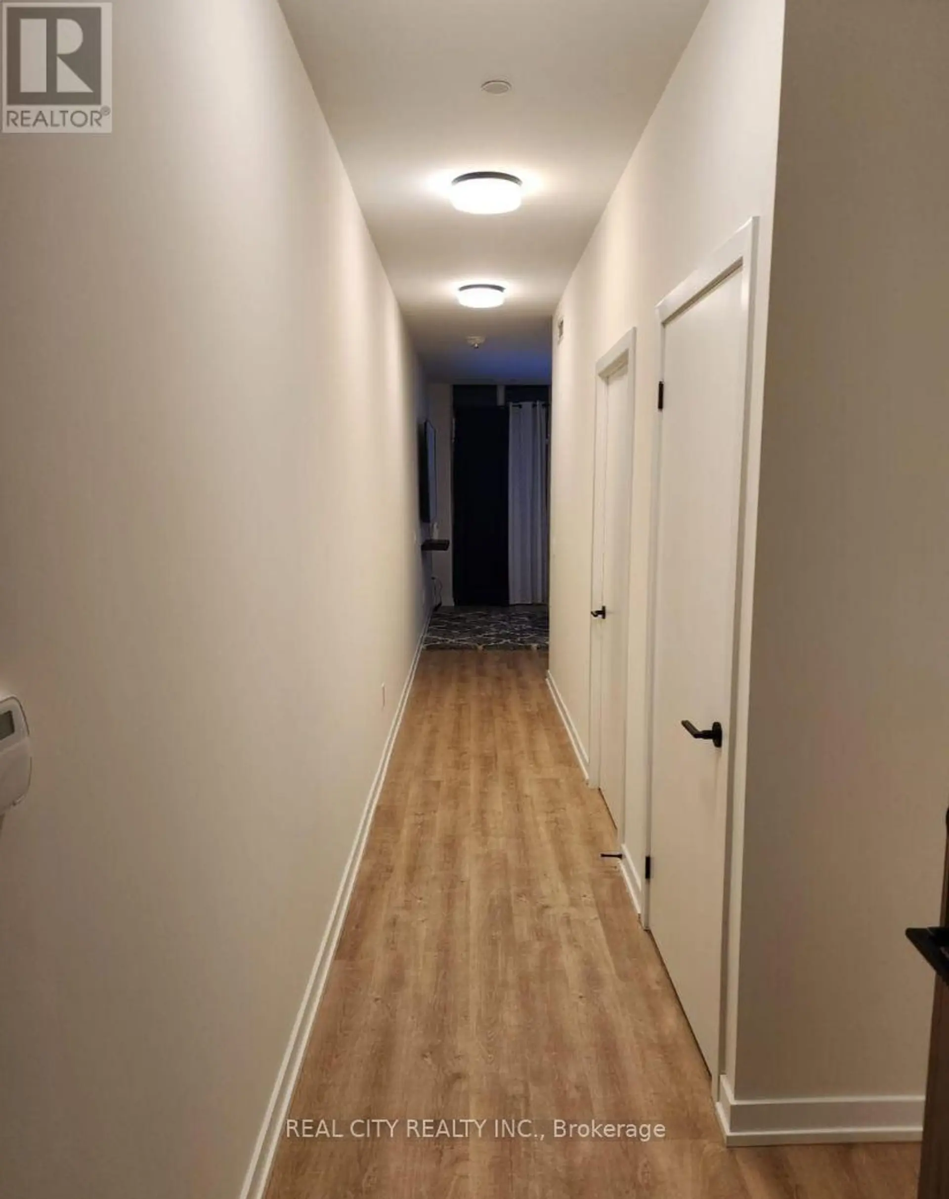 #107 2300 ST CLAIR AVENUE W - Image 12