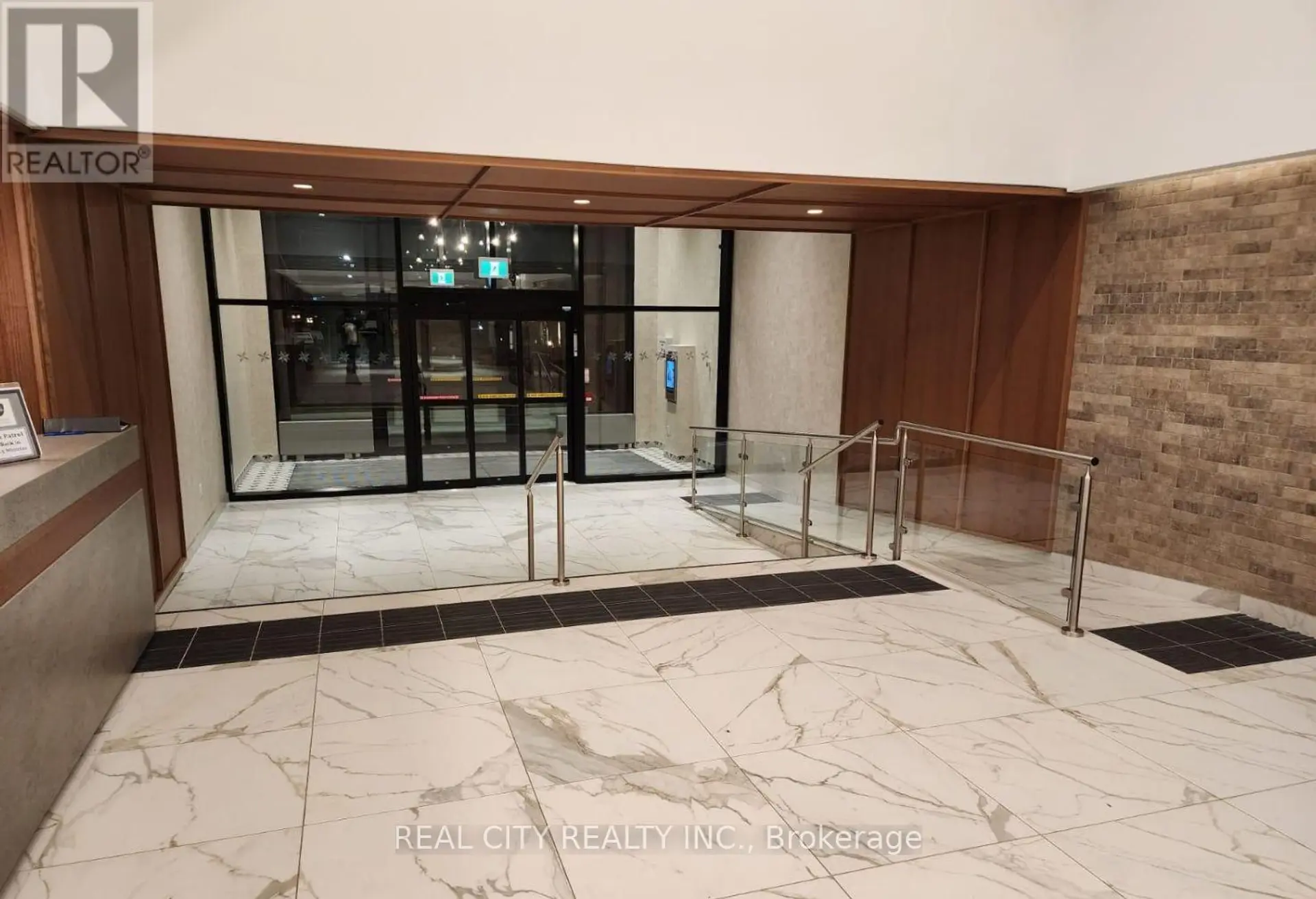 #107 2300 ST CLAIR AVENUE W - Image 2