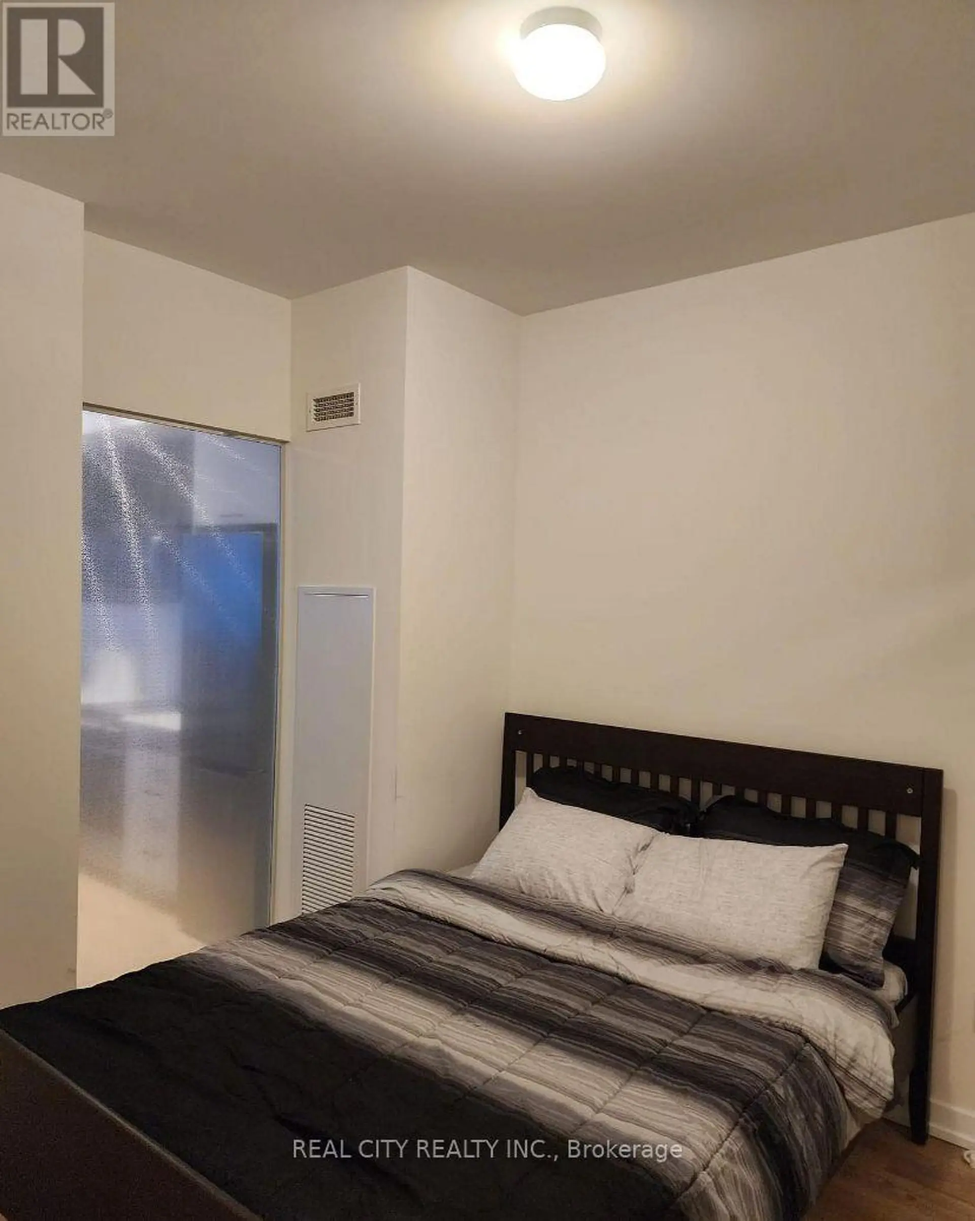 #107 2300 ST CLAIR AVENUE W - Image 5