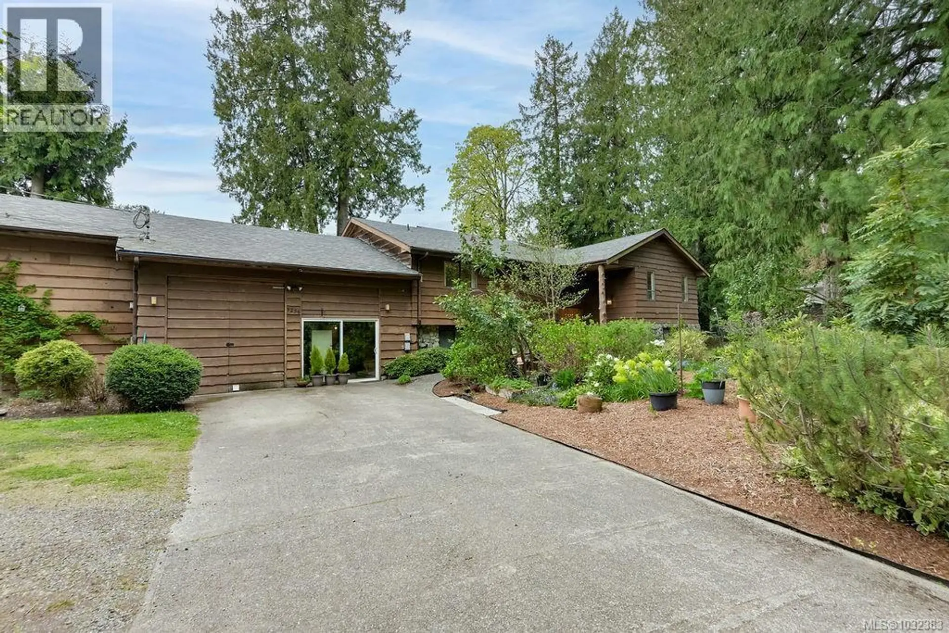 Property at 9236 Pinetree Rd, North Saanich, BC