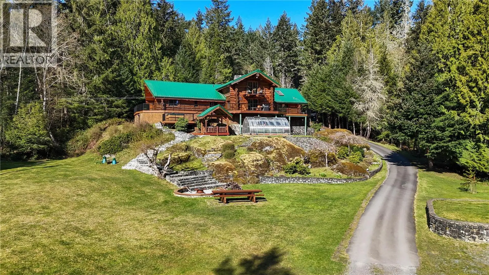 Property at 907A Parkheights Dr, Sooke, BC