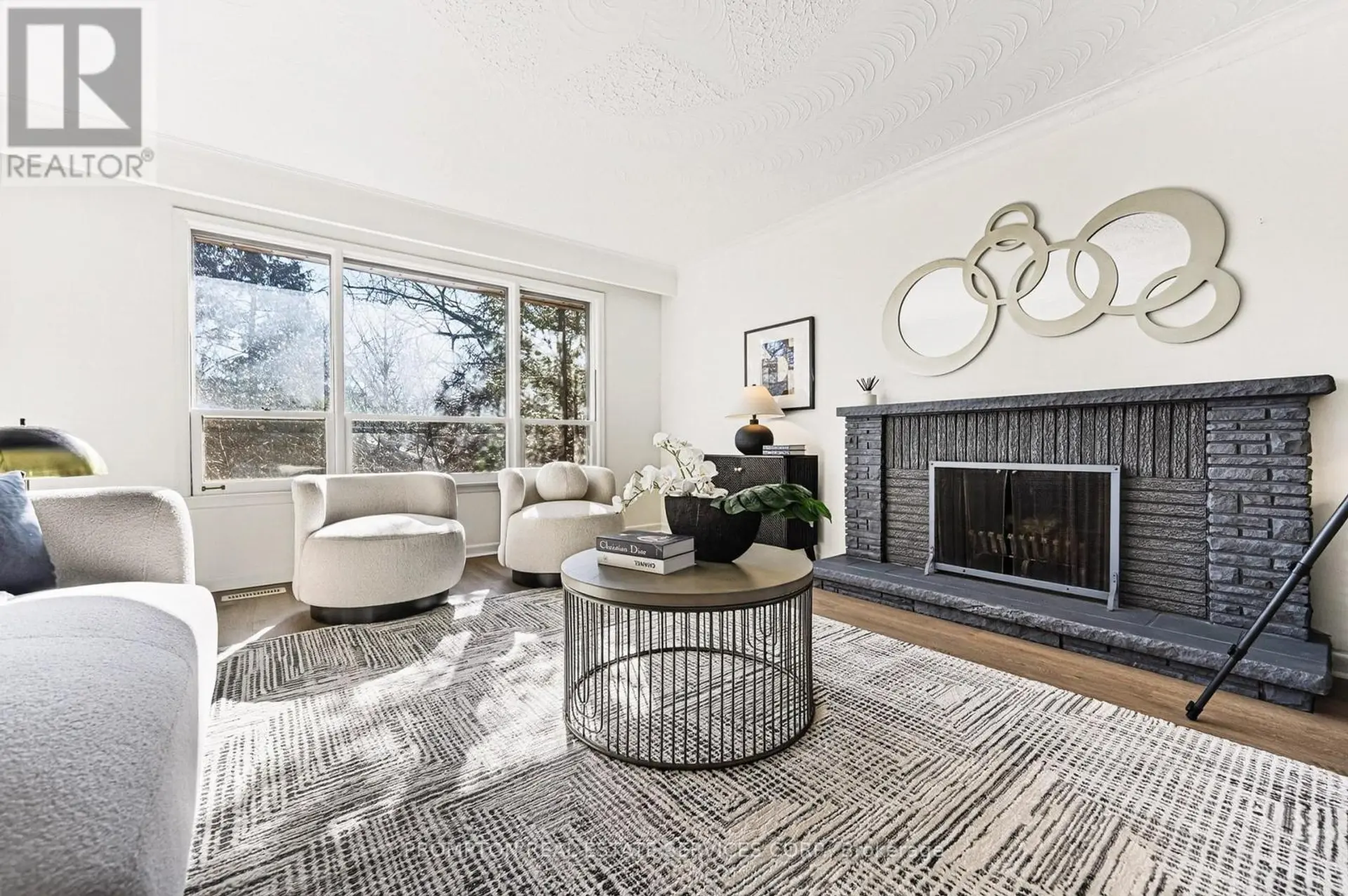 81 MAXOME AVENUE - Image 10
