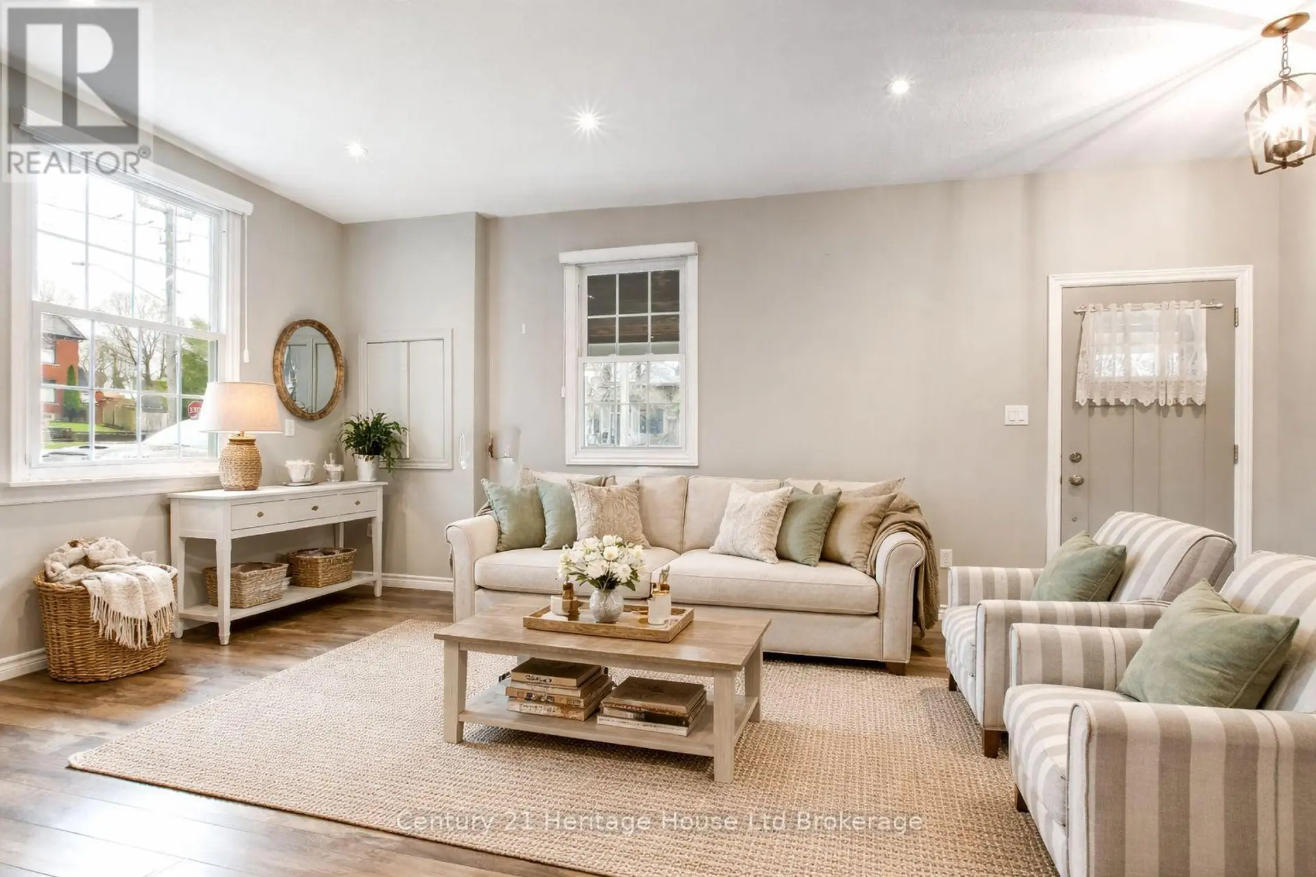 137 WONHAM STREET S - Image 6