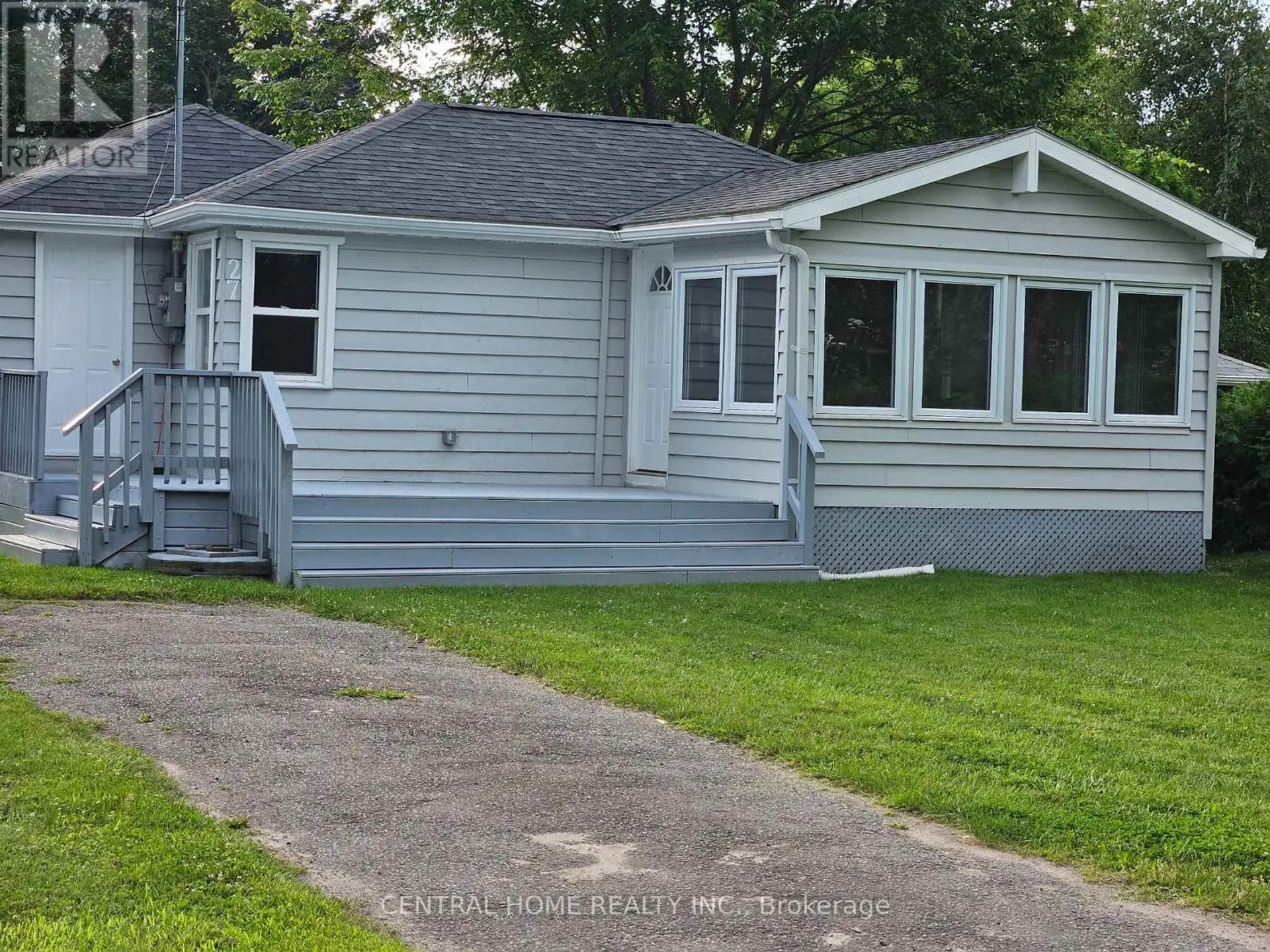 27 BLUE HERON DRIVE - Image 1