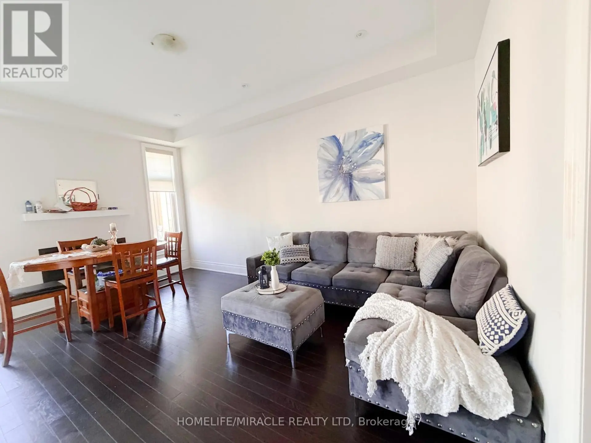 16 LYLE WAY - Image 12
