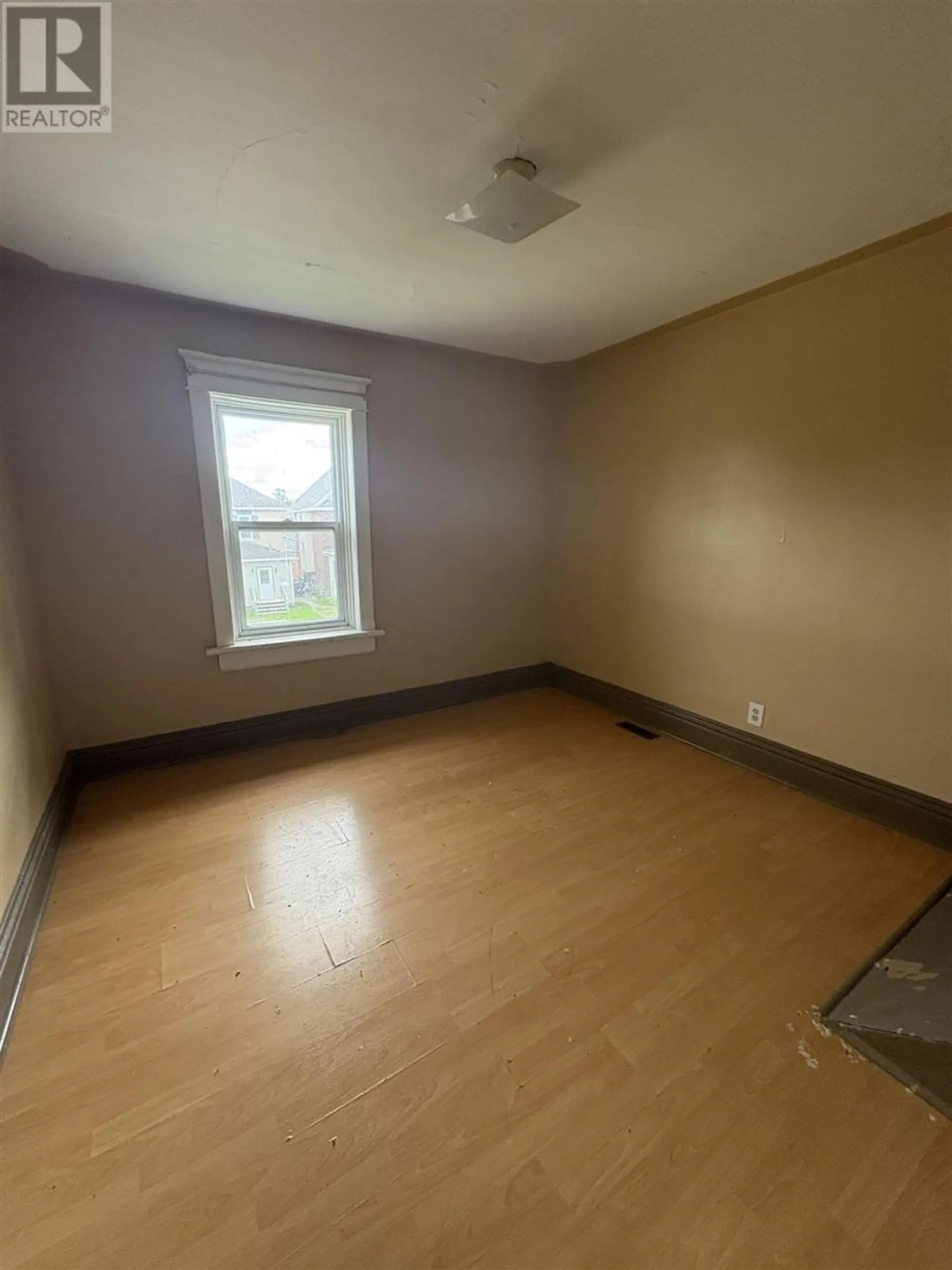 231 BROWN ST - Image 19