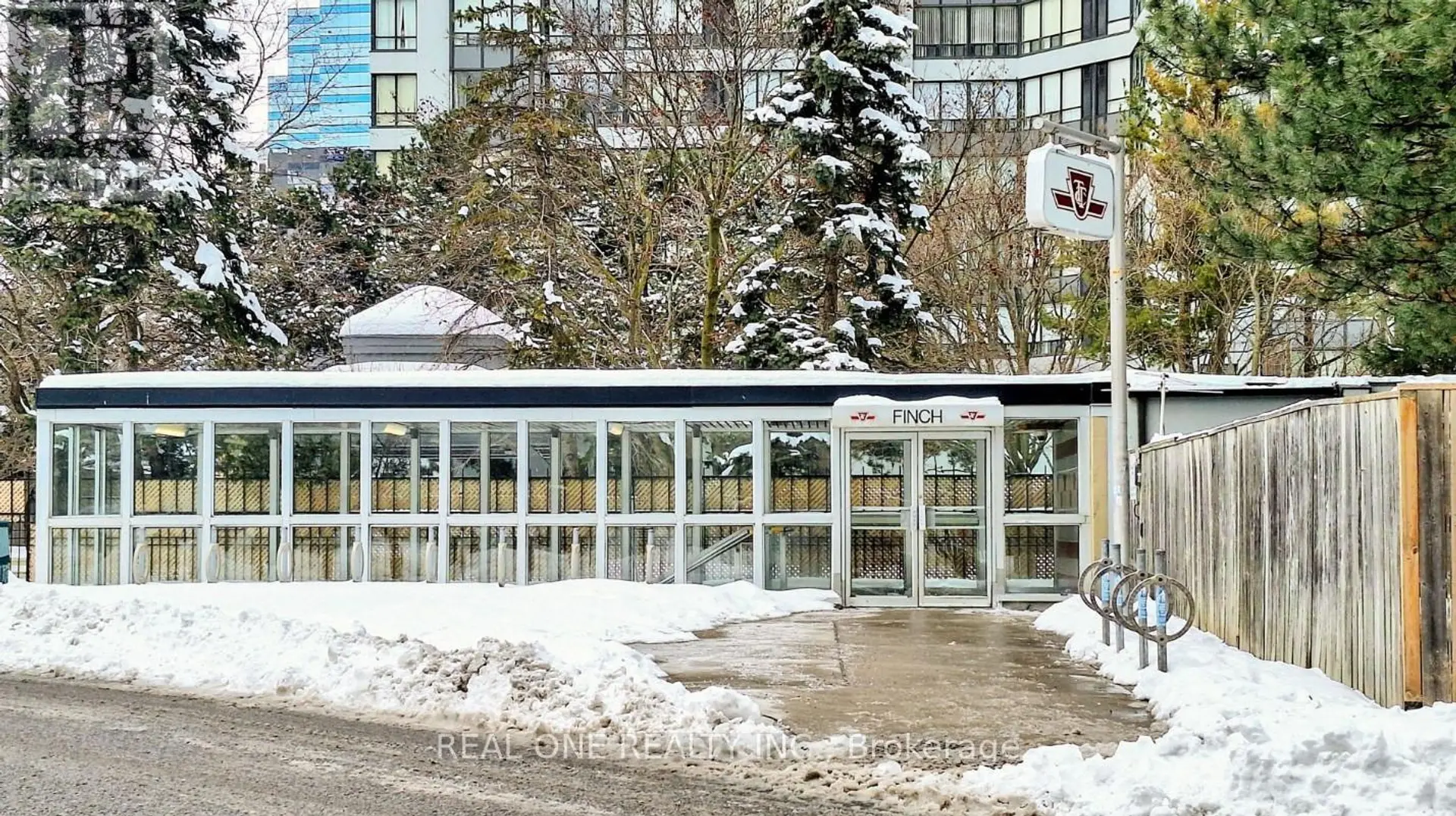 #UPH06 8 PEMBERTON AVENUE - Image 3