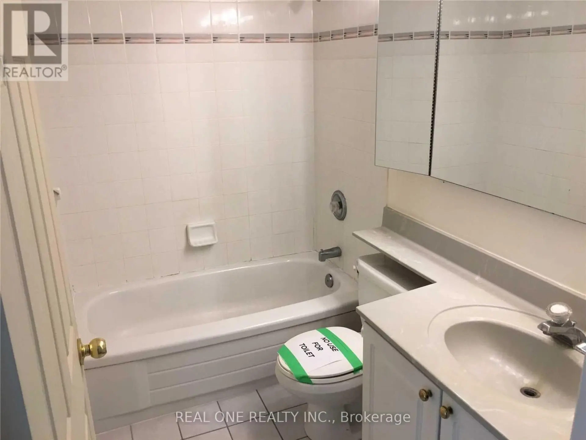 #UPH06 8 PEMBERTON AVENUE - Image 15