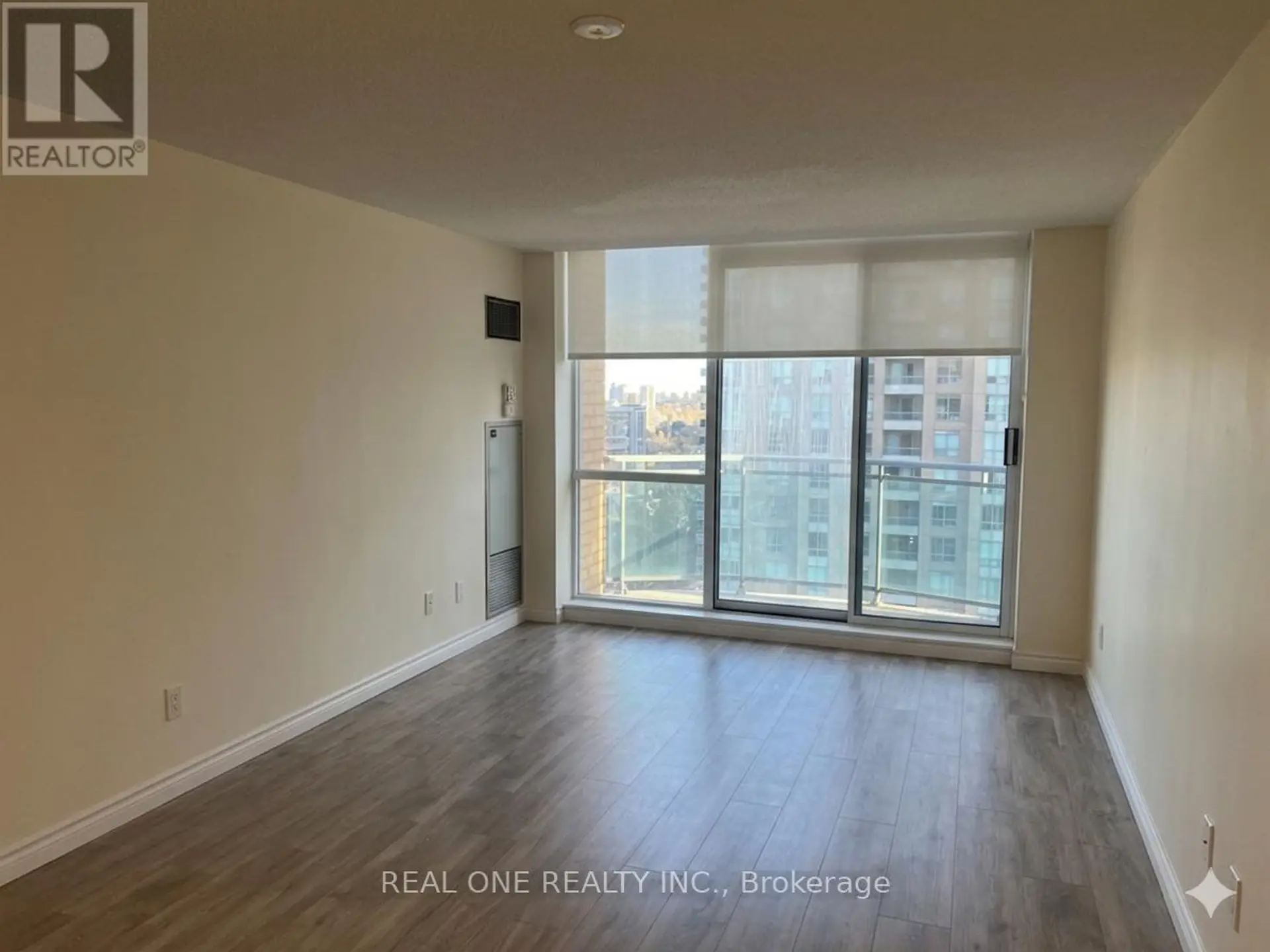 #UPH06 8 PEMBERTON AVENUE - Image 9