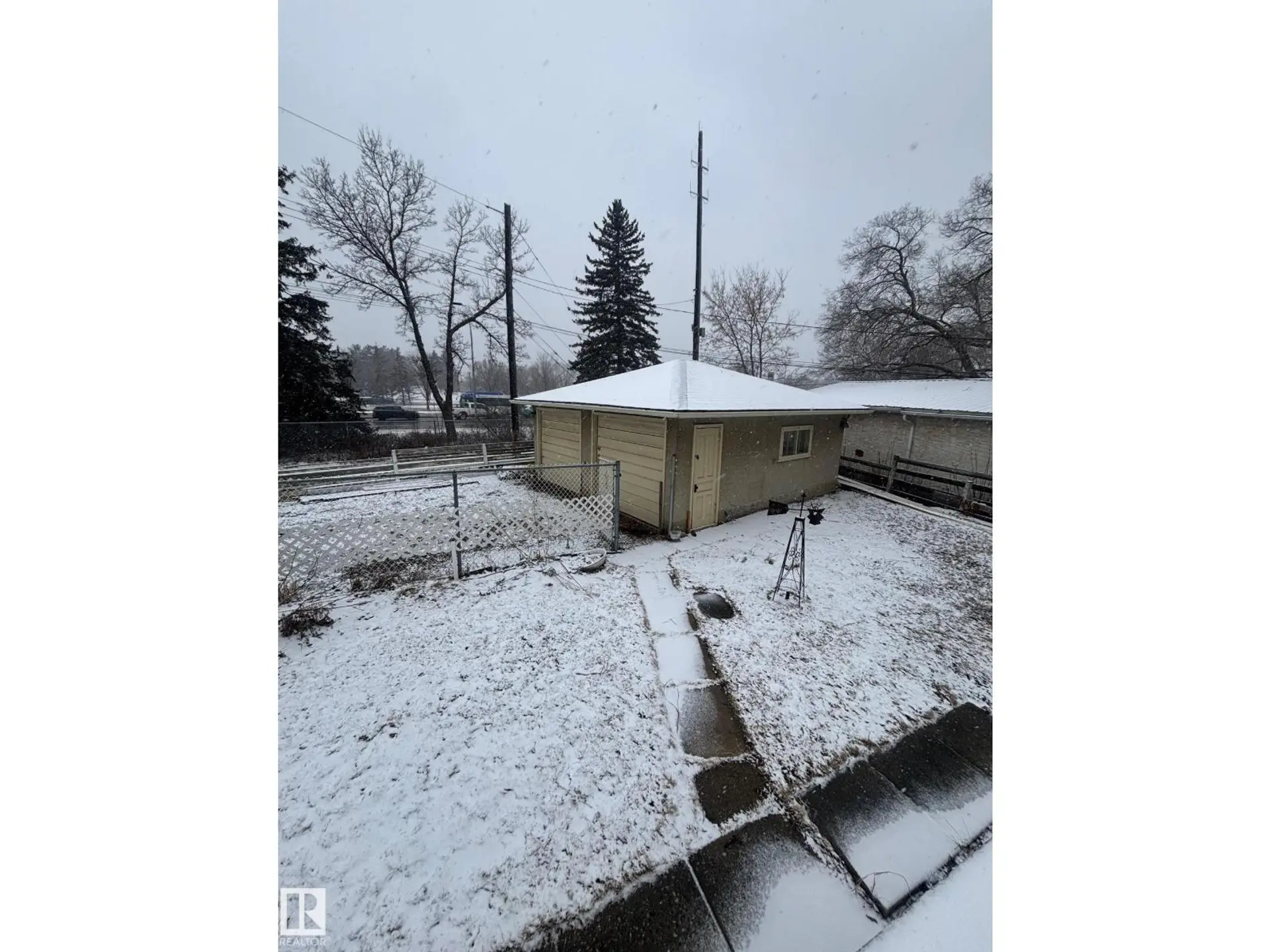11255 71 AV NW - Image 10