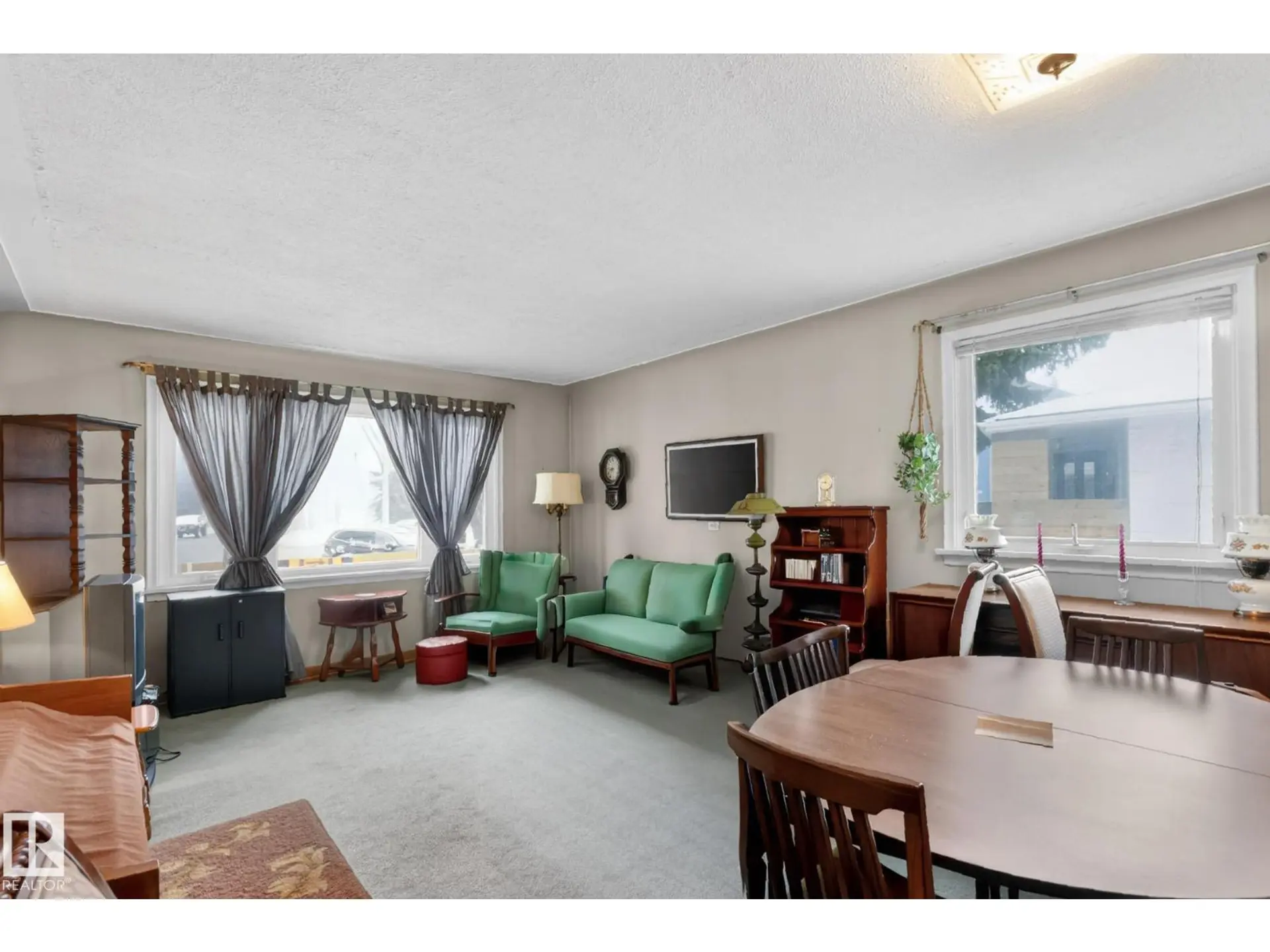 11255 71 AV NW - Image 3