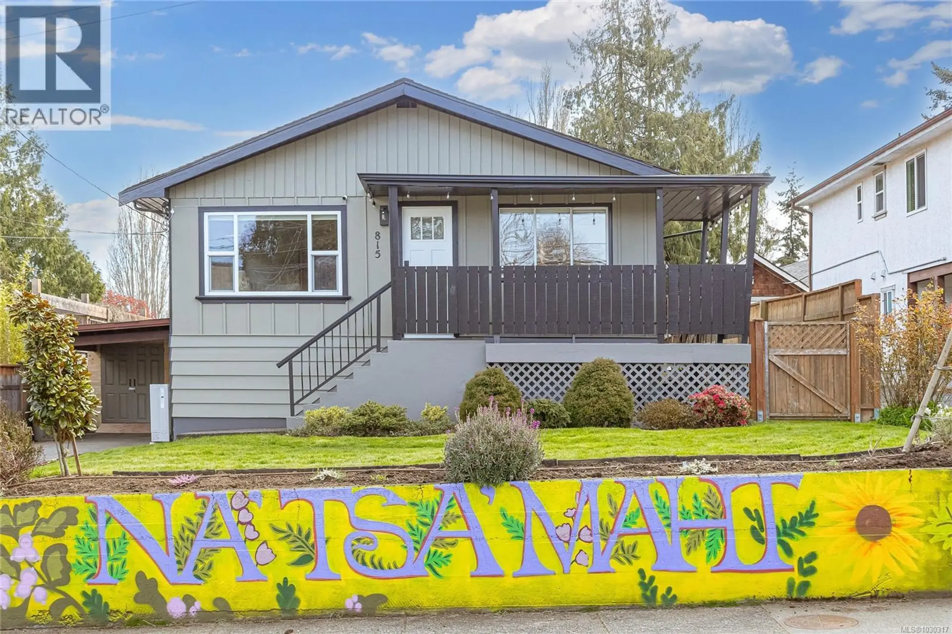 Property at 815 Hereward Rd, Victoria, BC