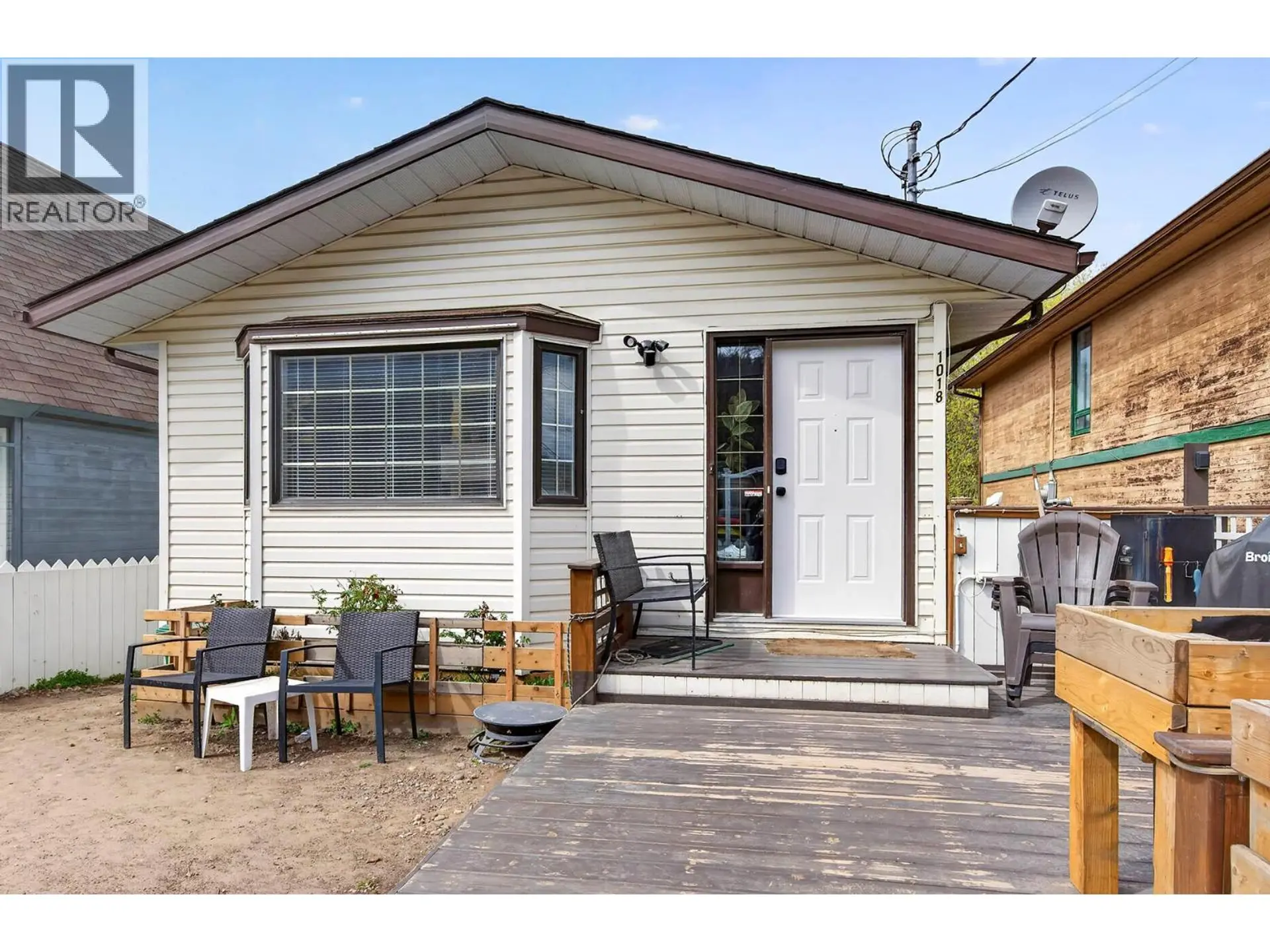 Property at 1018 HILLSIDE Avenue, Chase, BC