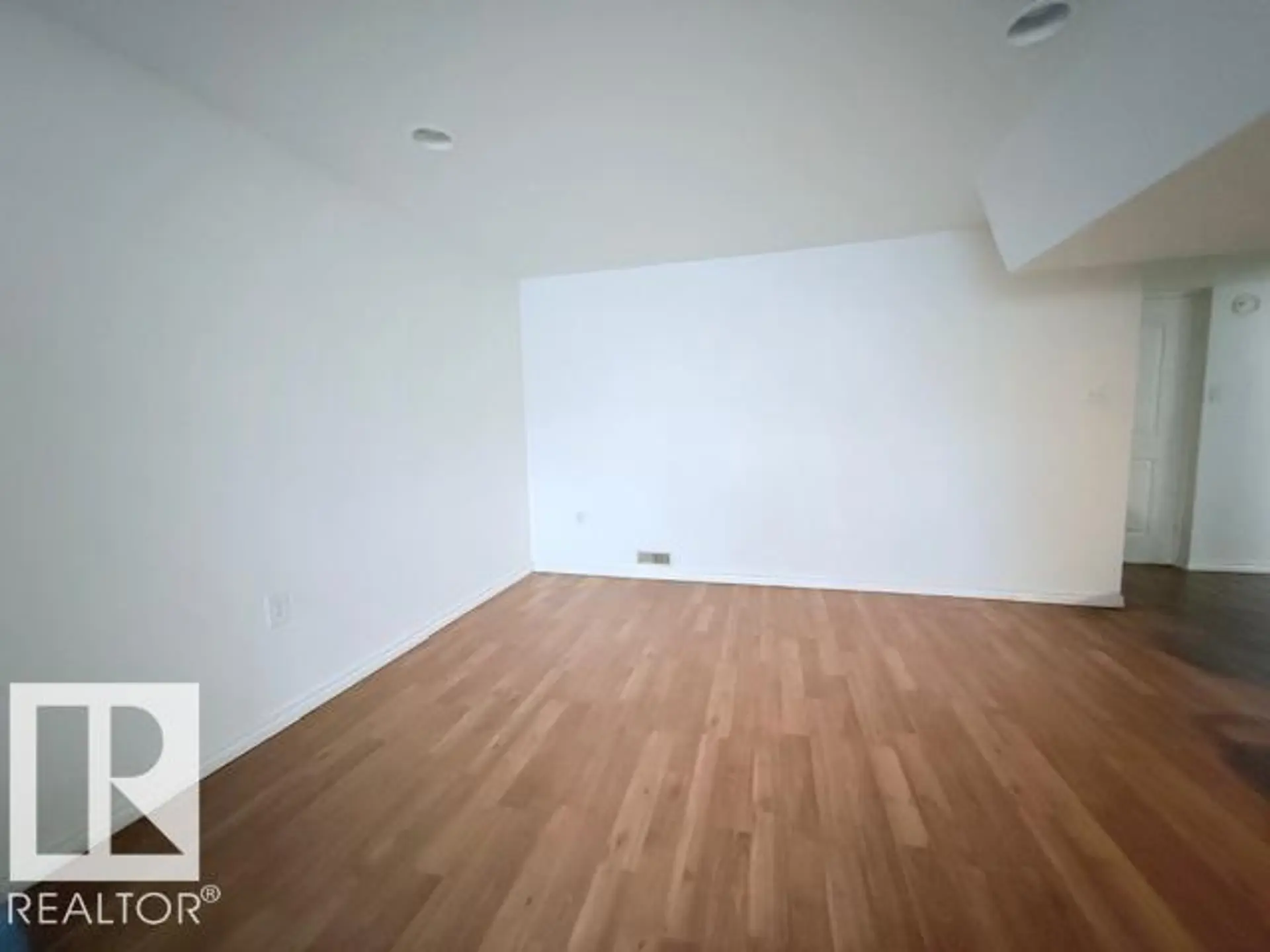 2831 36 ST NW - Image 15