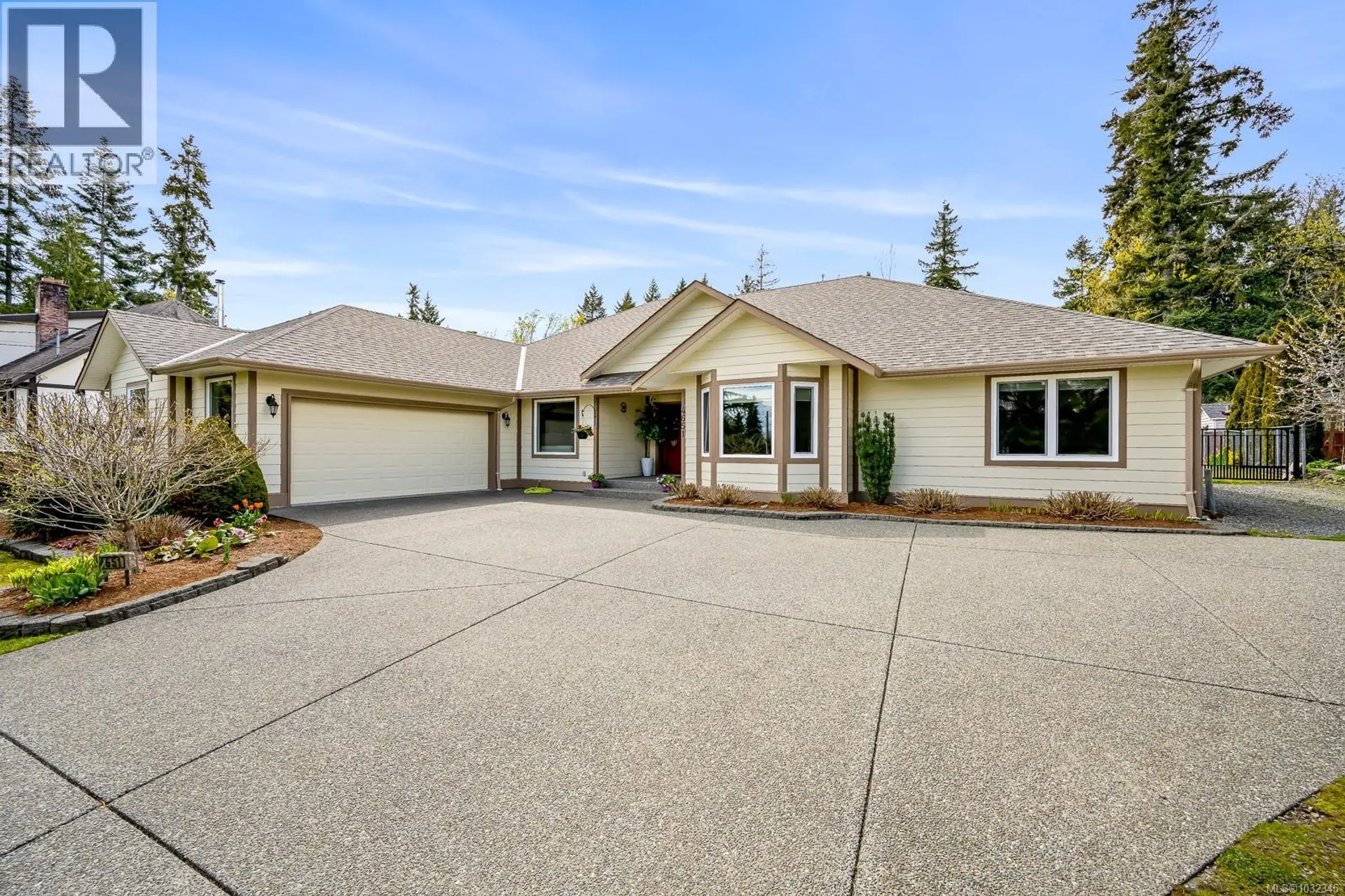 Property at 4651 Montrose Dr, Courtenay, BC