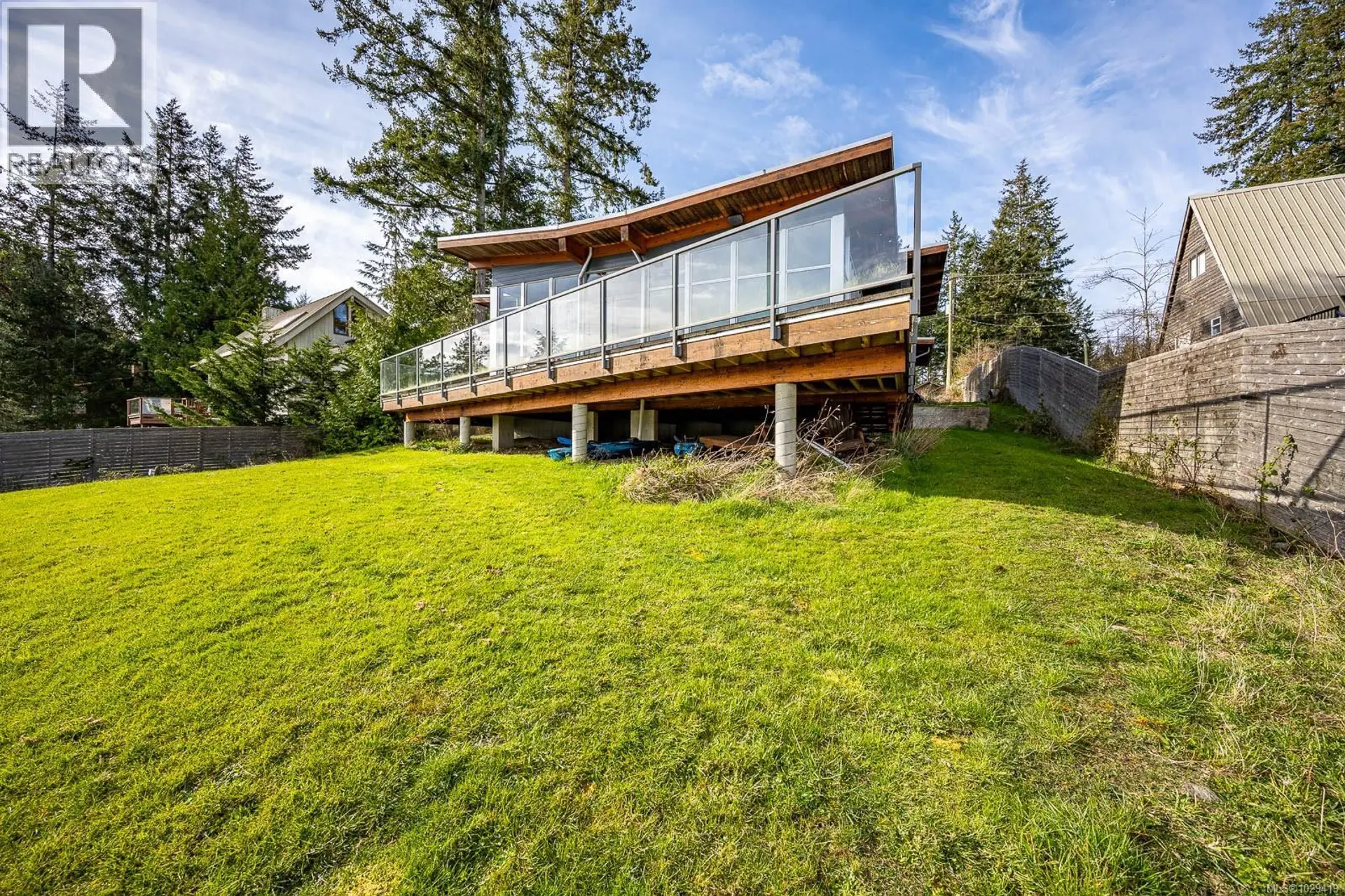 3870 East Rd - Image 3