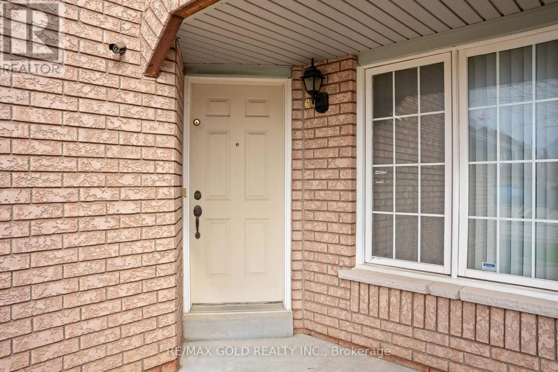 107 SECLUSION CRESCENT - Image 3