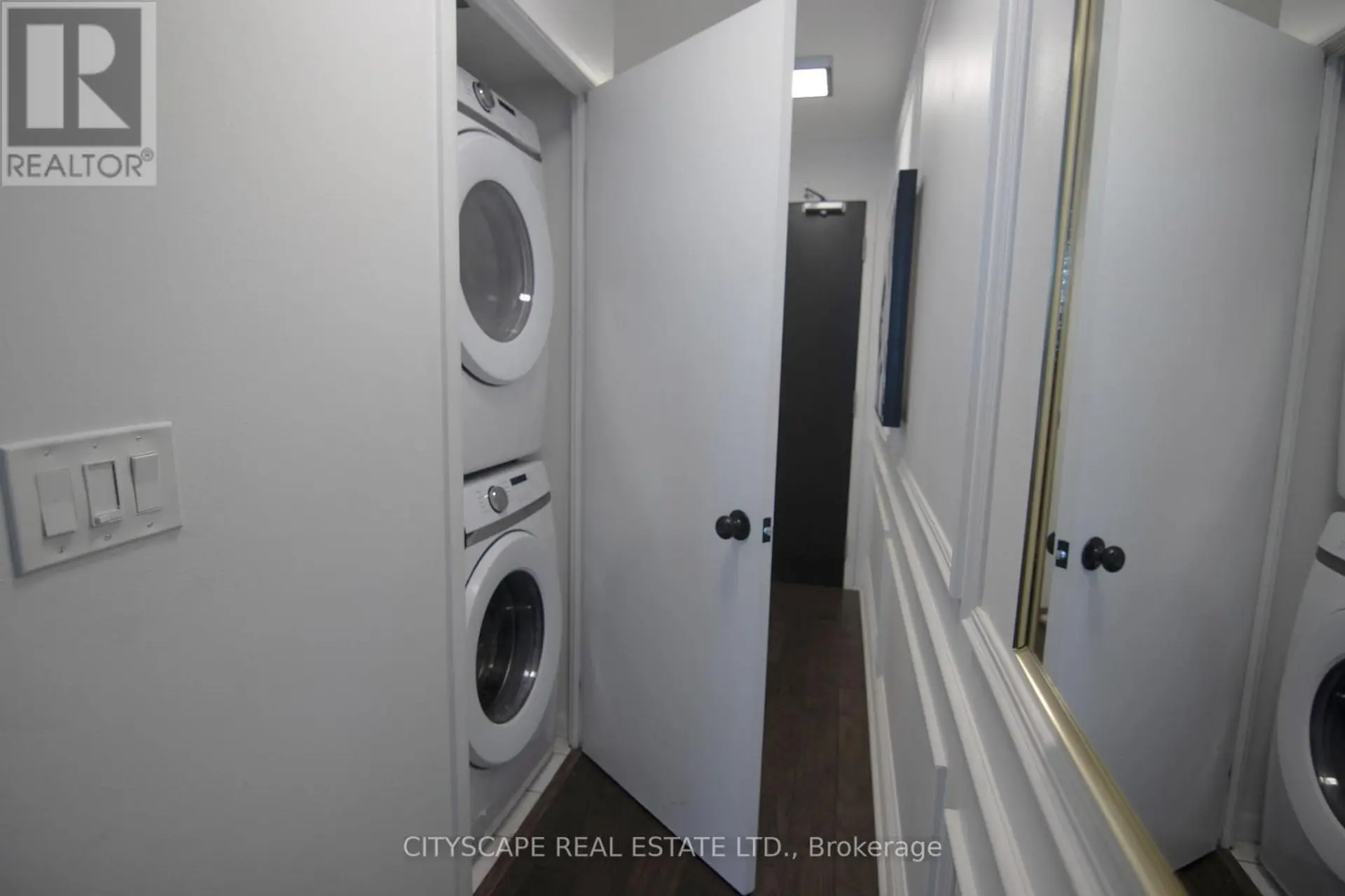 #322 231 FORT YORK BOULEVARD - Image 11