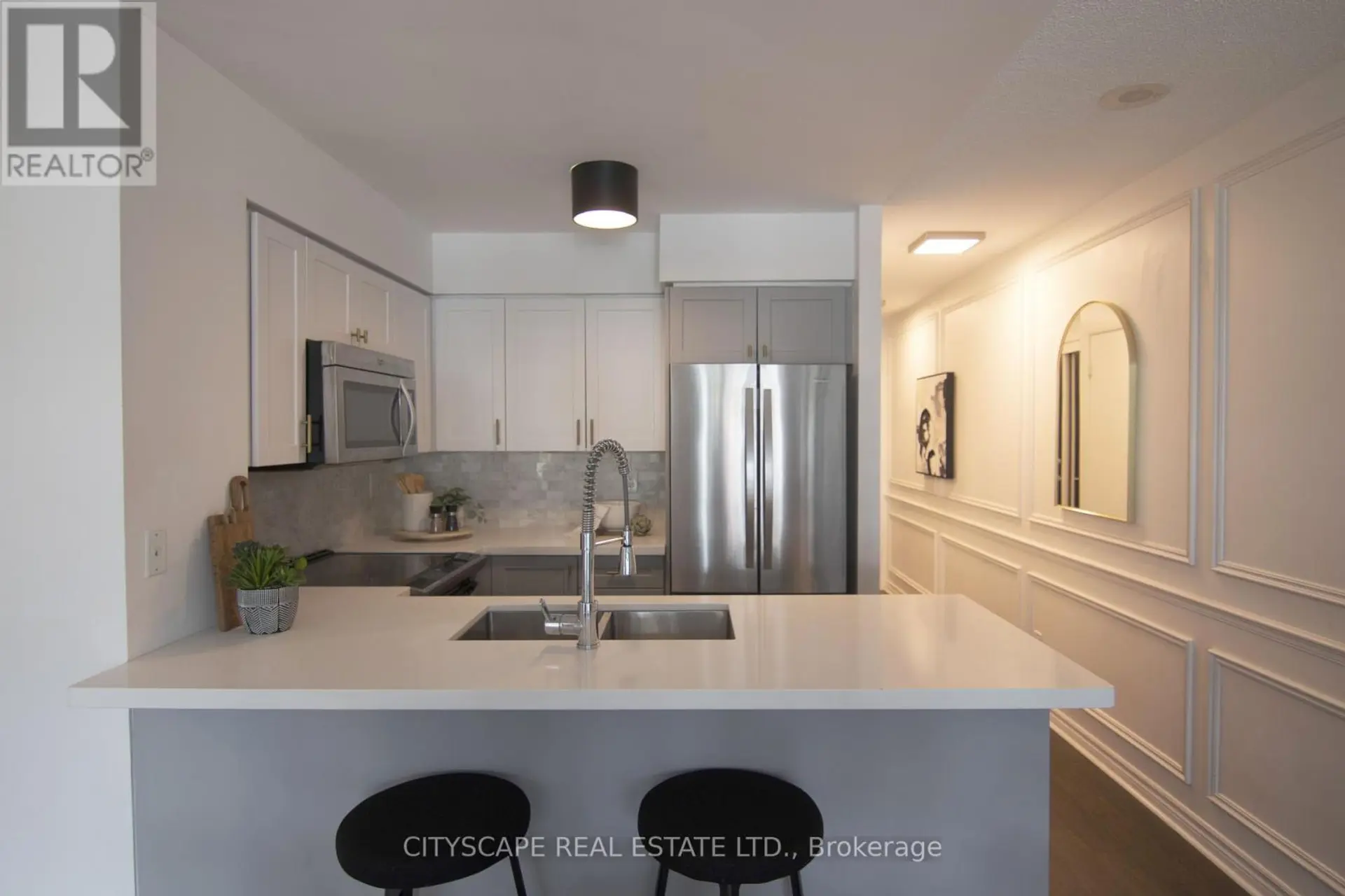 #322 231 FORT YORK BOULEVARD - Image 2