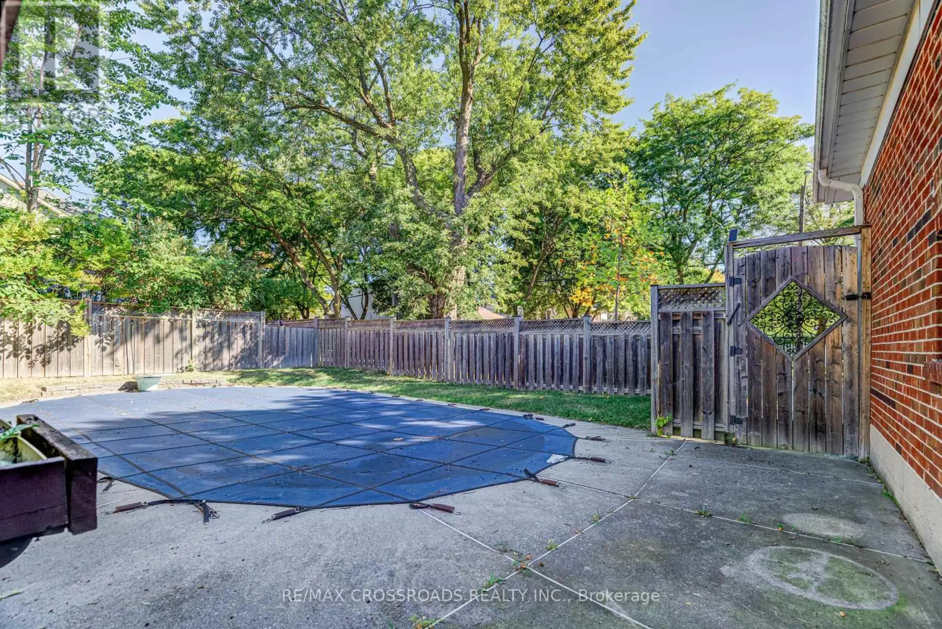 156 FLORENCE AVENUE - Image 11